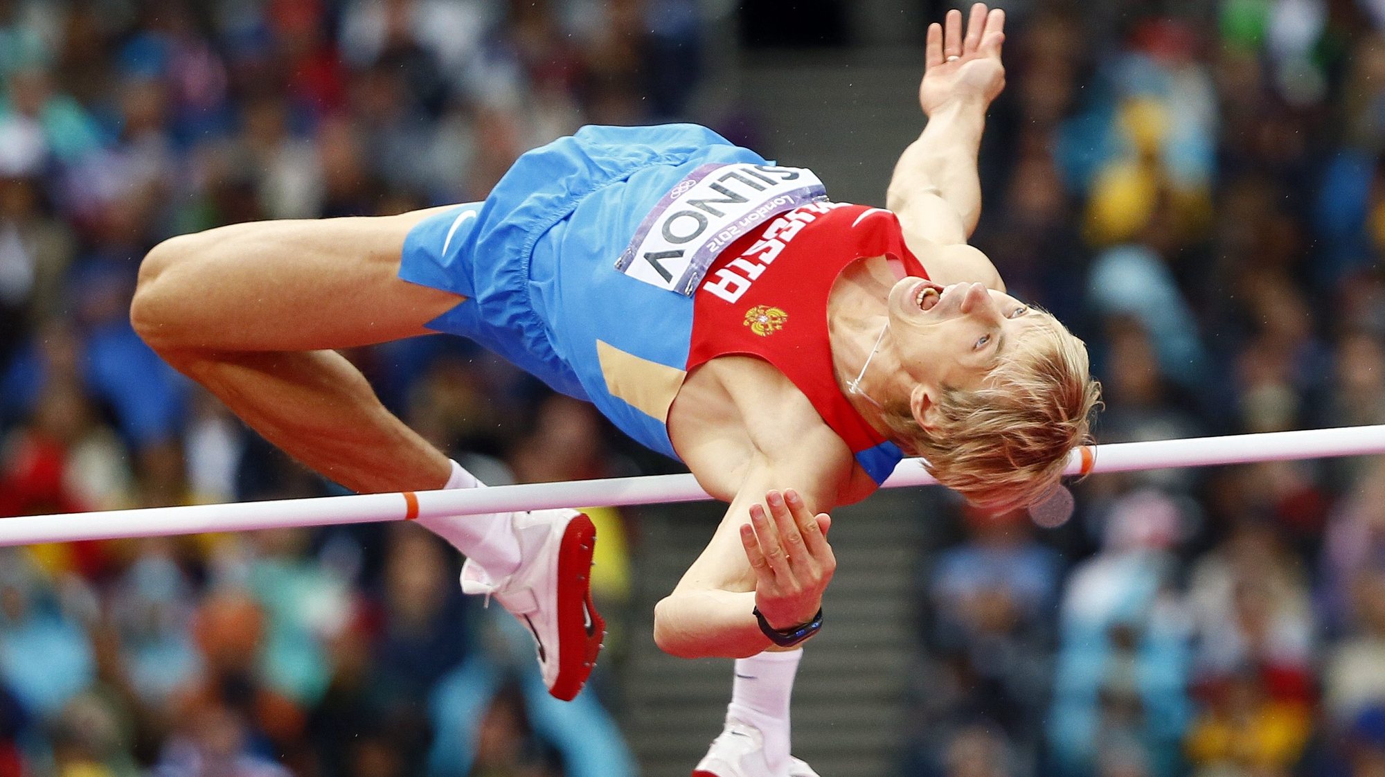 epa03348584 Andrey Silnov of Russia competes in the men&#039;s High Jump Final in the London 2012 Olympic Games Athletics, Track and Field events at the Olympic Stadium, London, Britain, 07 August 2012.  EPA/KERIM OKTEN