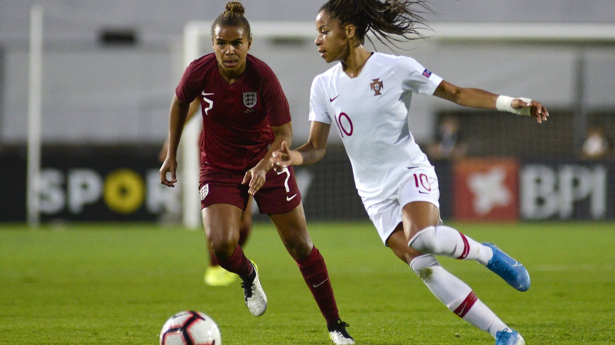 Portugal`s Jessica Silva (R) fights for the ball with Nikita Parris of England during their friendly women soccer match held at Bonfim Stadium, Setubal, Portugal, 8th October 2019. RUI MINDERICO/LUSA
