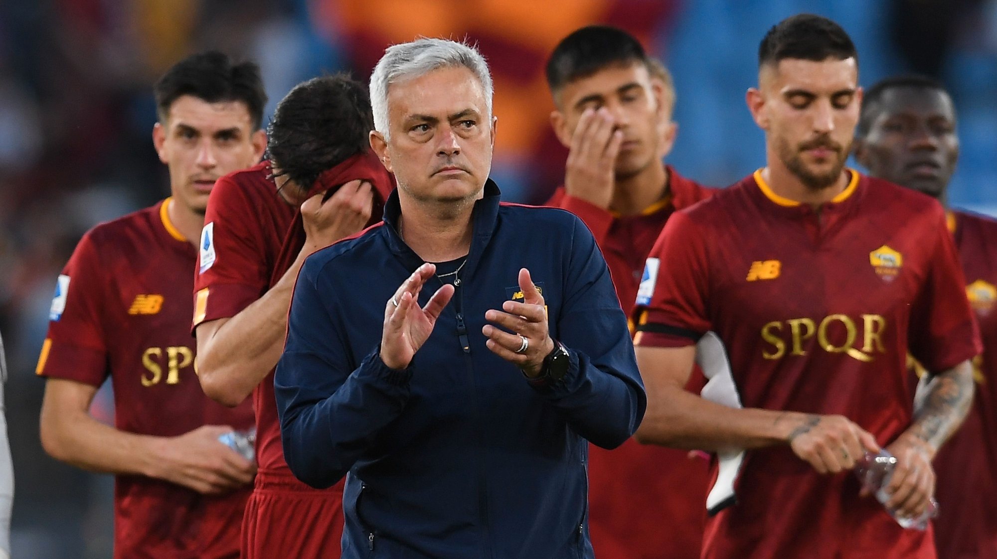 José Mourinho foi despedido esta terça-feira da Roma, clube onde ganhou uma Liga Conferência e foi a uma final da Liga Europa
