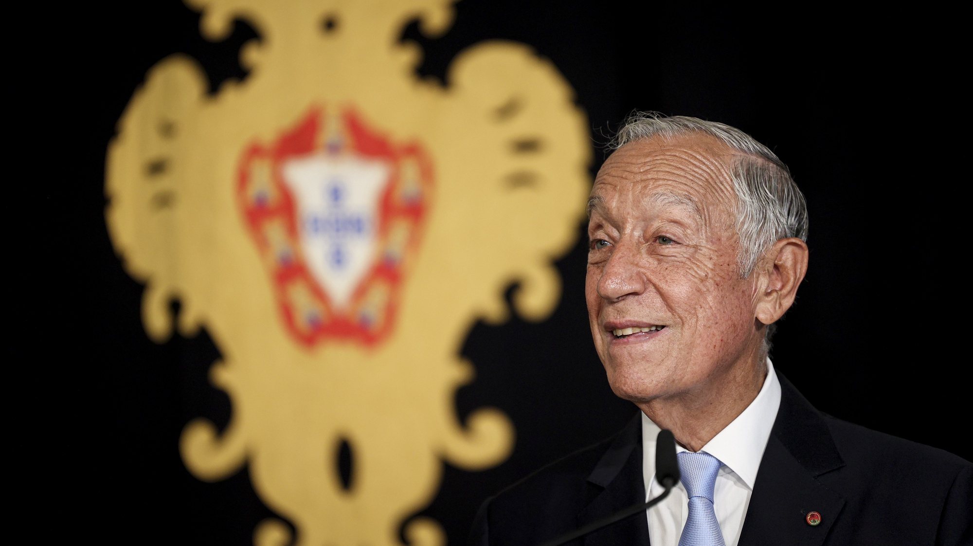 Portugal&#039;s President Marcelo Rebelo de Sousa and Mauritius’ President Prithvirajsing Roopun (not pictured) attend a press conference after a meeting at Belem Palace in Lisbon, Portugal, 15 July 2024. FILIPE AMORIM/LUSA