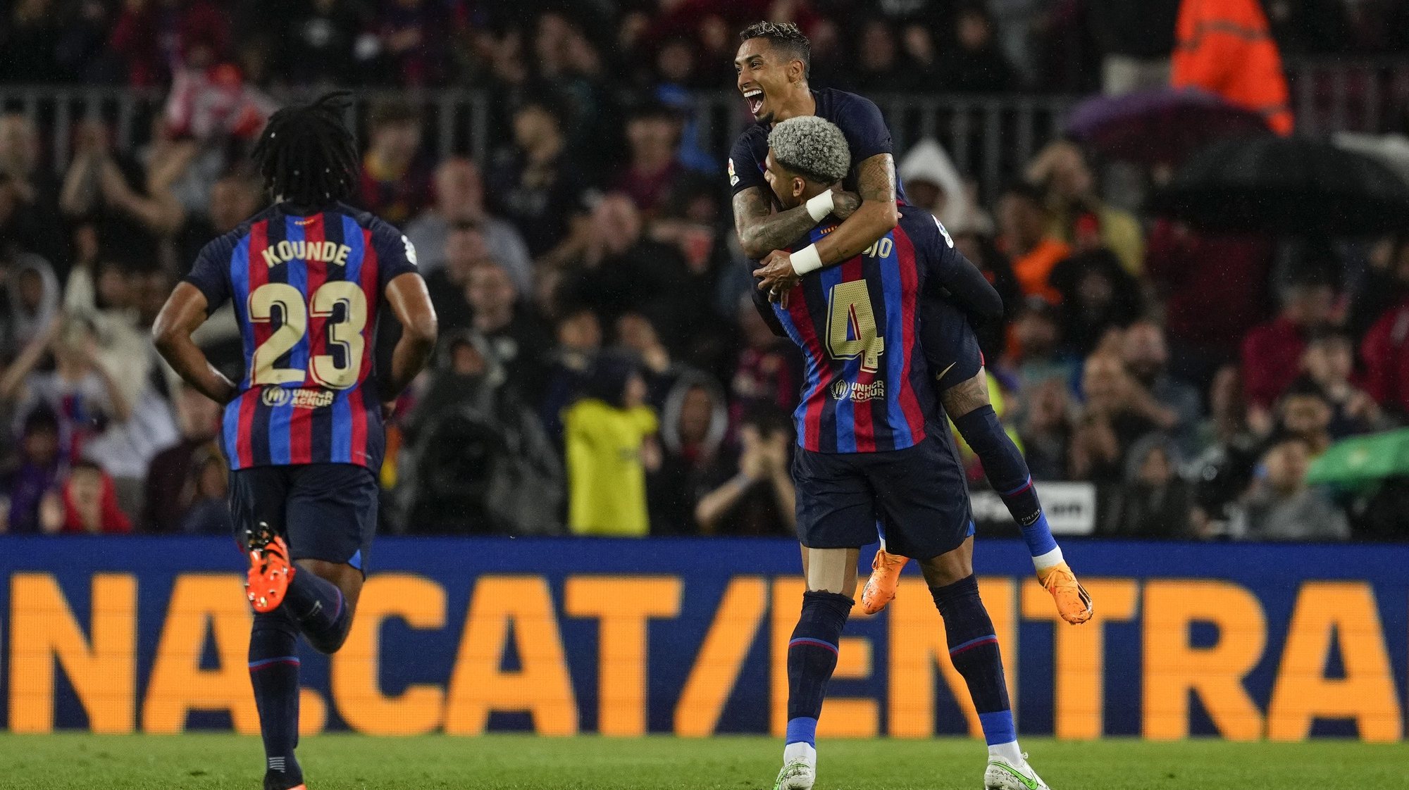 epa10599115 FC Barcelona&#039;s Raphinha (top) celebrates after scoring during a Spanish LaLiga soccer match between FC Barcelona and Real Betis at Spotify Camp Nou stadium in Barcelona, Spain, 29 April 2023.  EPA/ALEJANDRO GARCIA