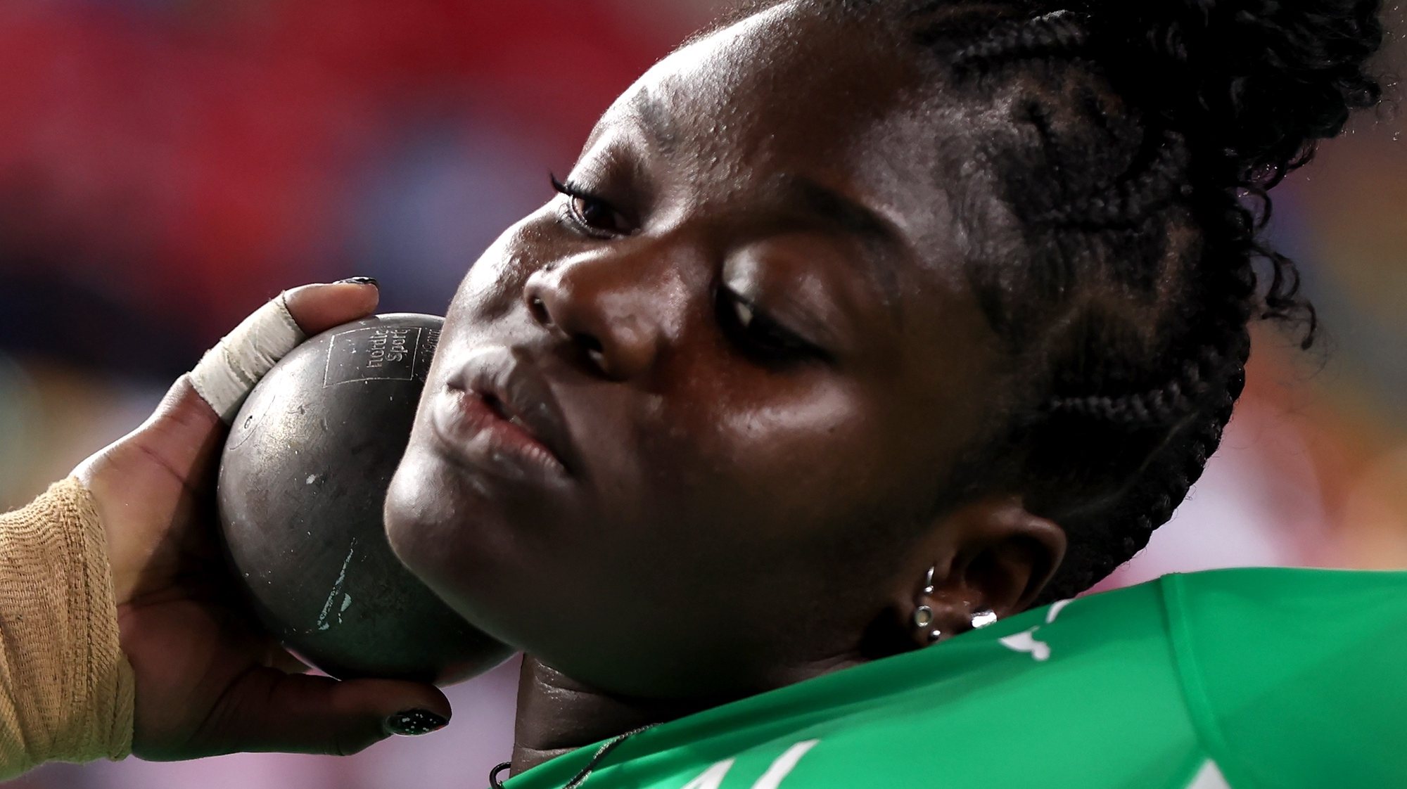 epaselect epa10499261 Jessica Inchude of Portugal competes in the Women&#039;s Shot Put qualification at the European Athletics Indoor Championships in Istanbul, Turkey, 02 March 2023.  EPA/Tolga Bozoglu