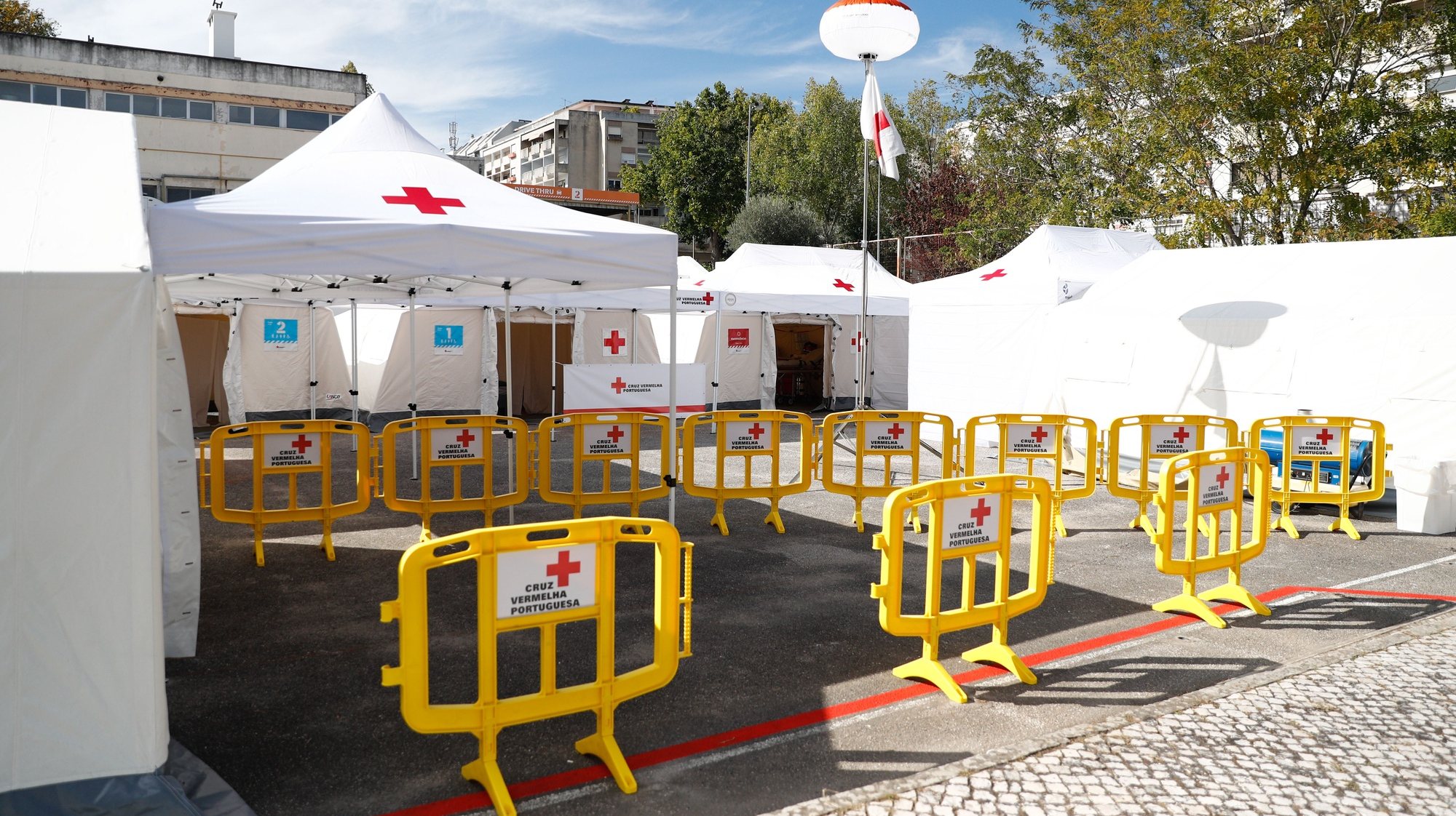 Novo posto fixo da Cruz Vermelha Portuguesa para realização de testes à covid-19, em Lisboa, 09 de outubro de 2020. ANTÓNIO COTRIM//LUSA