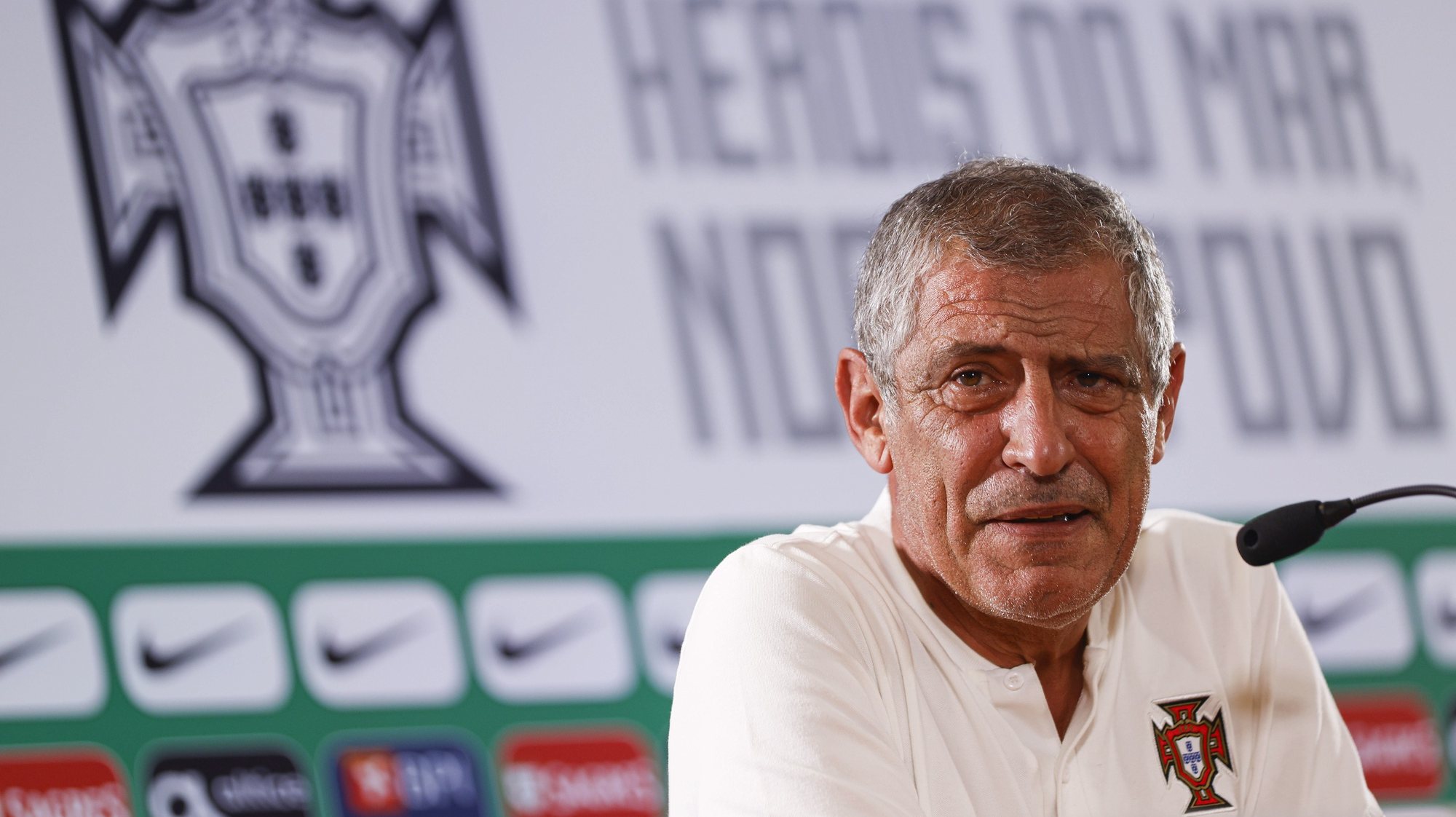 epa08725207 A handout photo made available by Portugal Football Federation shows Portugal national soccer team head coach, Fernando Santos, during a press conference at Alvalade Stadium in Lisbon, Portugal, 06 October 2020. Portugal will face Spain in their international soccer friendly match on 07 October 2020.  EPA/DIOGO PINTO / HANDOUT  HANDOUT EDITORIAL USE ONLY/NO SALES