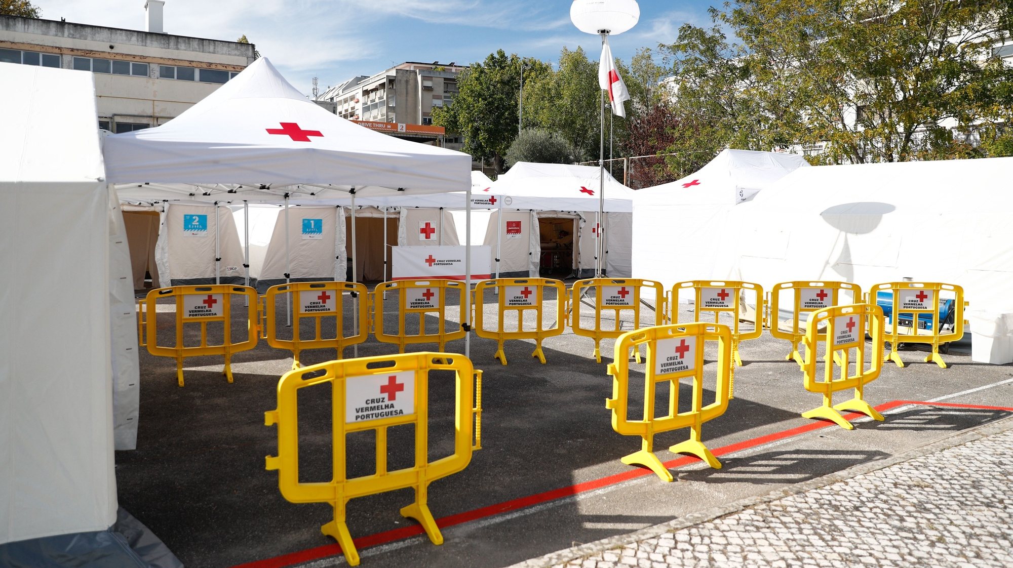 Novo posto fixo da Cruz Vermelha Portuguesa para realização de testes à covid-19, em Lisboa, 09 de outubro de 2020. ANTÓNIO COTRIM//LUSA