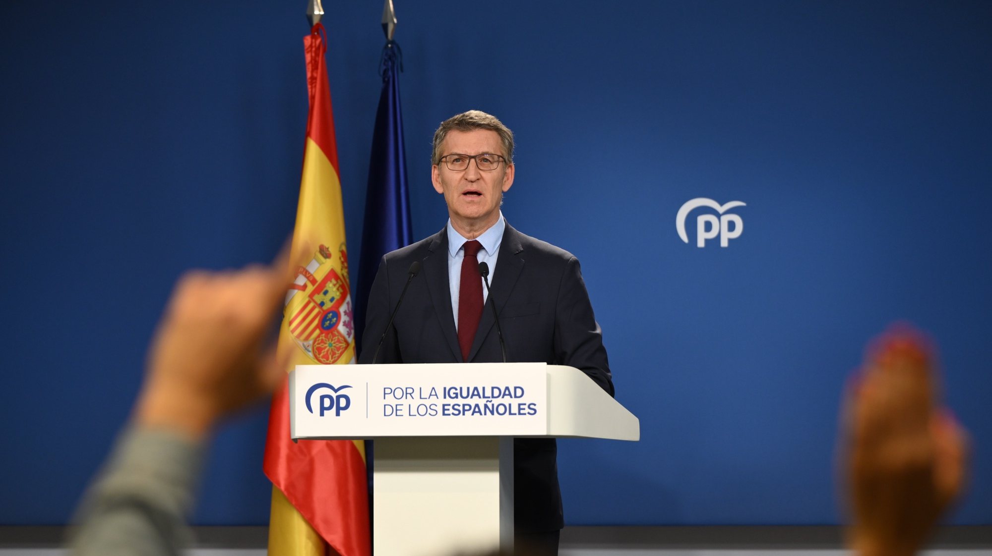 epa11299781 Leader of the Spanish People&#039;s Party (PP) Alberto Nunez Feijoo addresses a press conference on the possible resignation of Spain&#039;s prime minister at the party&#039;s headquarters in Madrid, Spain, 25 April 2024. According to Feijoo, it is an &#039;unacceptable frivolity&#039; that Sanchez has decided to take 5 days off to think about his resignation, adding that it is an insult to voters. Spain&#039;s Prime Minister Pedro Sanchez published on 24 April 2024 on &#039;X&#039; social media a letter to the citizens in which he explains he would be taking some days off to think about resignation after it was announced that his wife, Begona Gomez, was to be investigated after right wing union &#039;Manos Limpias&#039; filed a complaint against her. Sanchez blames a political &#039;harassment and bullying operation by land, air and sea&#039; to cause his &#039;personal and political collapse&#039; by attacking his wife. In the letter he announces he will communicate his decision next 29 April 2024.  EPA/FERNANDO VILLAR