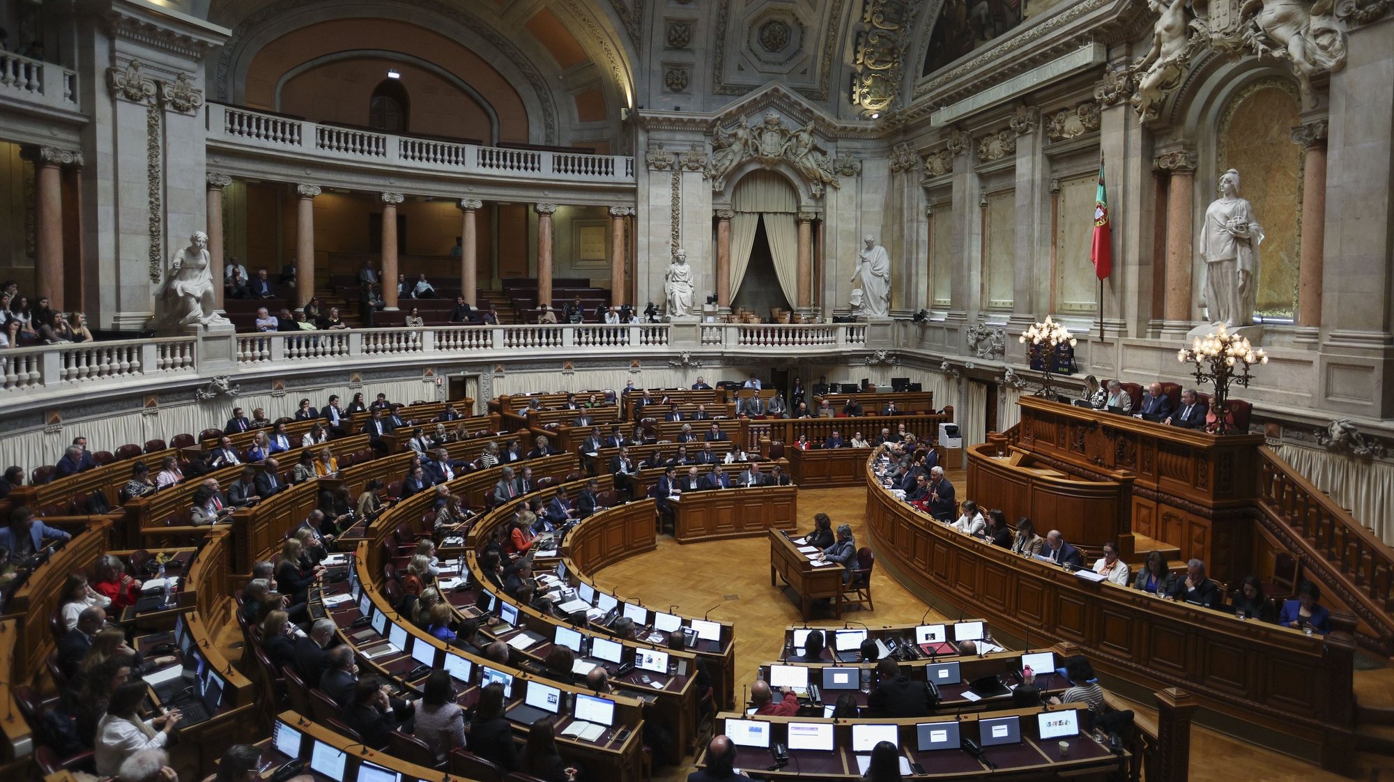 O primeiro-ministro, António Costa, intervém durante o debate parlamentar sobre  política geral, na Assembleia da República, em Lisboa, 22 de março  de 2023. ANTÓNIO COTRIM/LUSA