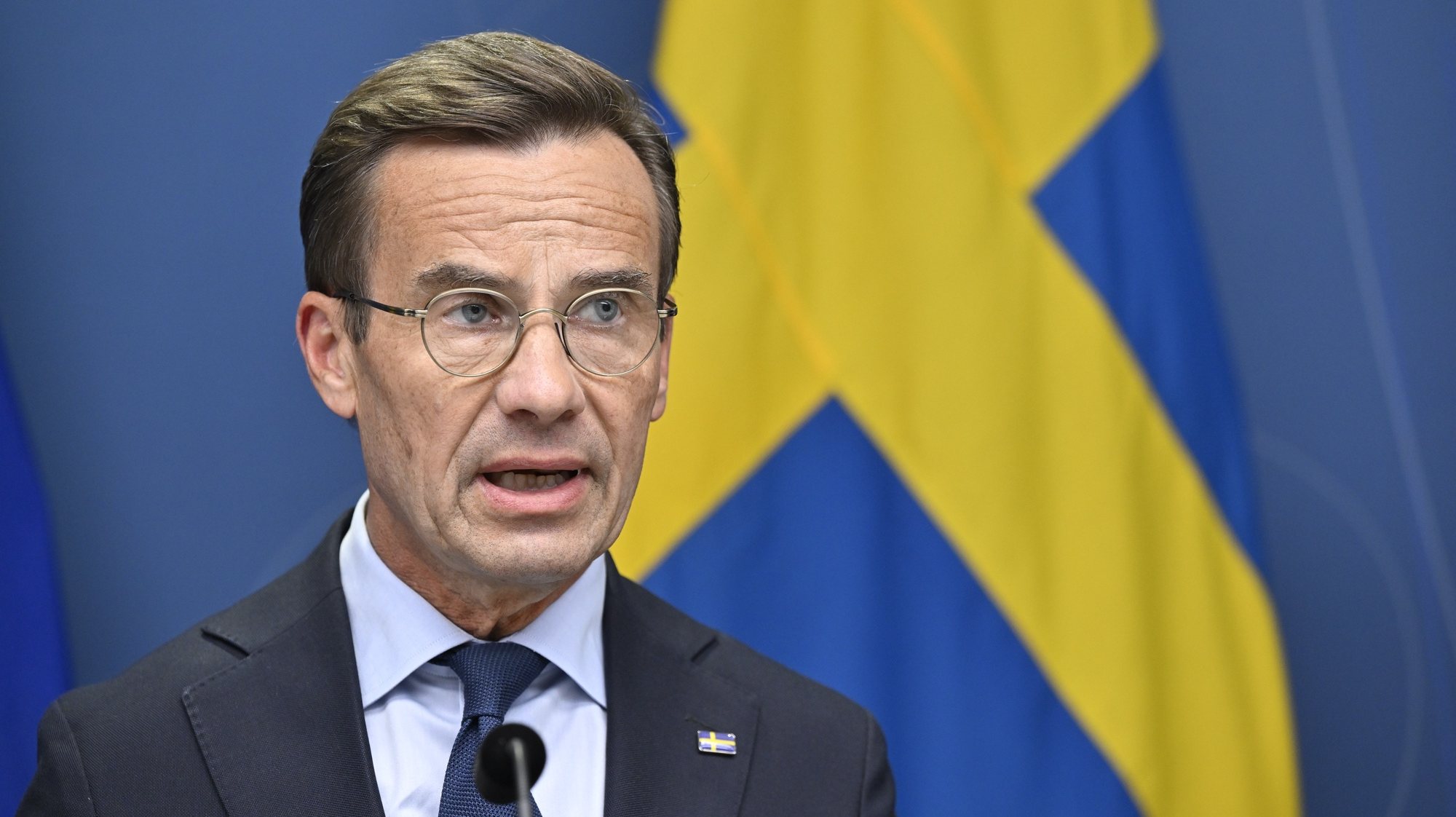 epa10804154 Sweden&#039;s Prime Minister Ulf Kristersson speaks during a news conference regarding the deteriorating security situation, in Stockholm, Sweden, 17 August 2023. The terror threat level in Sweden was raised to four on a five-point scale.  EPA/Henrik Montgomery  SWEDEN OUT