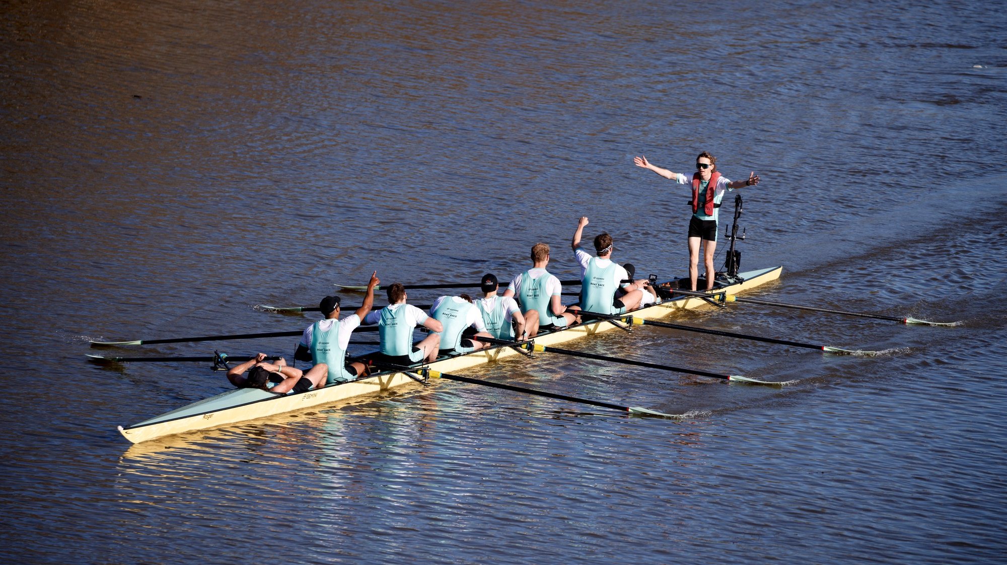 epa11251785 Cambridge men&#039;s team rowers celebrate winning the Oxford-Cambridge Boat Race 2024 along the River Thames, London, Britain, 30 March 2024.  EPA/DAVID CLIFF