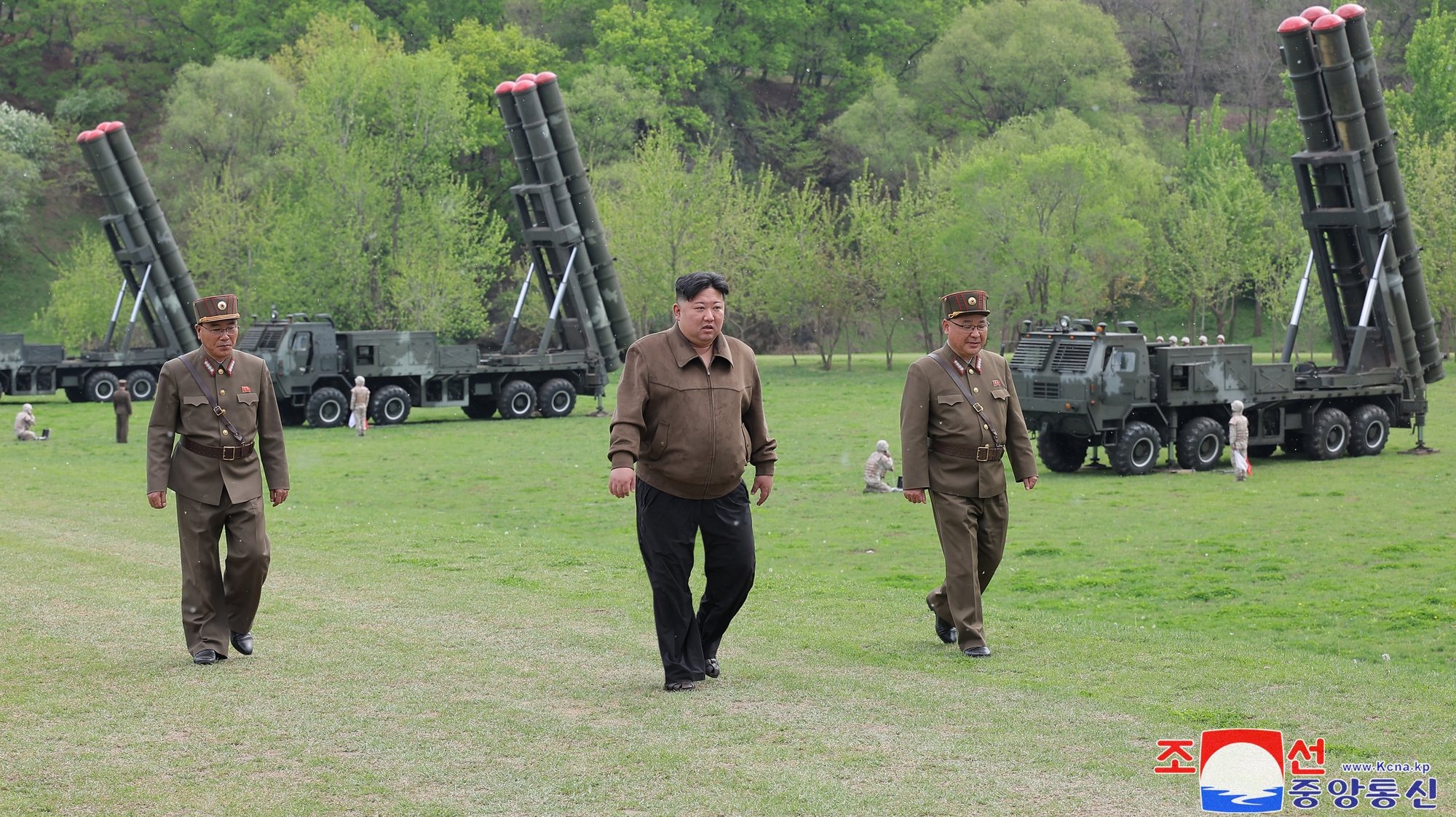 epa11294997 A photo released by the official North Korean Central News Agency (KCNA) shows North Korean leader Kim Jong Un (C) overseeing a simulated nuclear counterattack drill at an undisclosed location, North Korea, 22 April 2024 (issued 23 April 2024). According to KCNA, North leader Kim Jong Un on 22 April &#039;guided a combined tactical drill simulating a nuclear counterattack involving super-large multiple rocket artillerymen&#039;.  EPA/KCNA   EDITORIAL USE ONLY  EDITORIAL USE ONLY