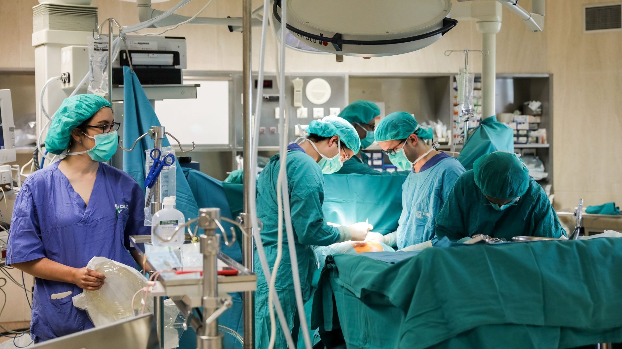 Centro Hospitalar e Universitário de Coimbra realiza intervenções pulmonares pioneiras em Portugal