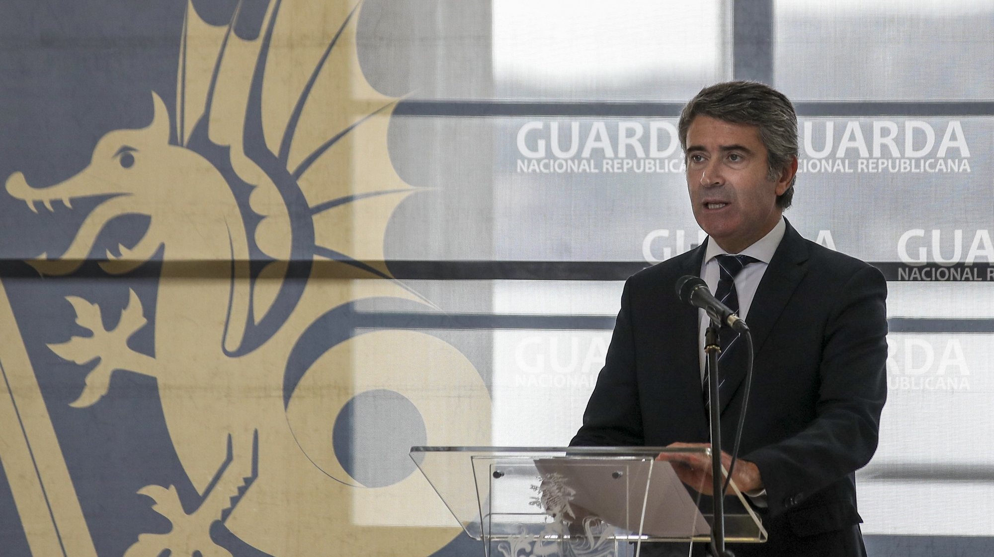 O ministro da Administração Interna, José Luís Carneiro, intervém nas cerimónias comemorativas do aniversário da Unidade de Controlo Costeiro da GNR, em Lisboa, 24 de outubro de 2022. ANTÓNIO COTRIM/LUSA