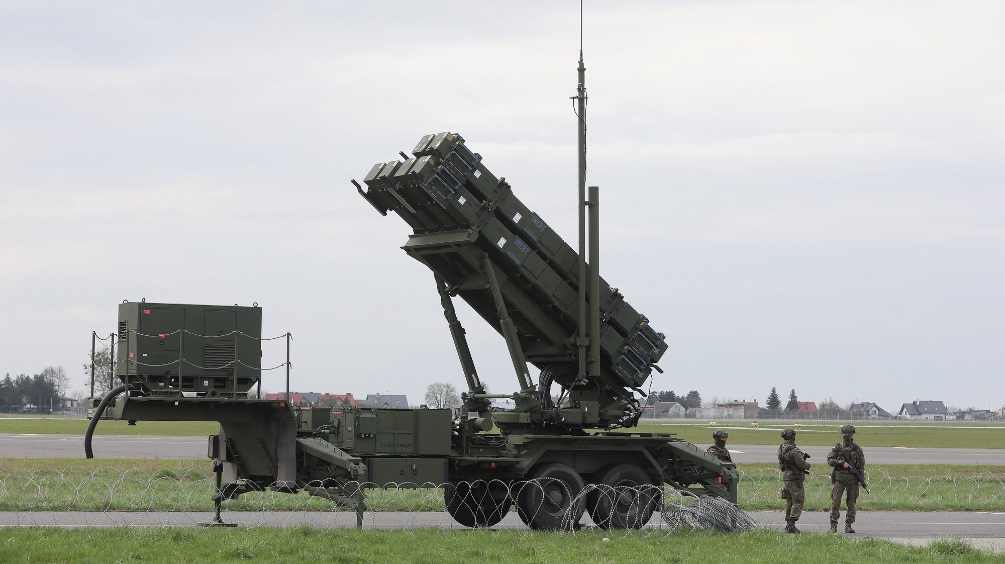 epa10581777 American Patriot surface-to-air missile system presented at the Warsaw-Radom Airport in Radom, 20 April 2023. At the airport in Radom, Polish soldiers are trained in the use of the &#039;Patriot&#039; missile systems and the &#039;Mala Narew&#039; and &#039;Pilica&#039; anti-aircraft systems. Deputy Prime Minister and Polish Minister of Defense Mariusz Blaszczak, who was present during the training, informed that this is the first training during which soldiers do not use post-Soviet systems.  EPA/Pawel Supernak POLAND OUT