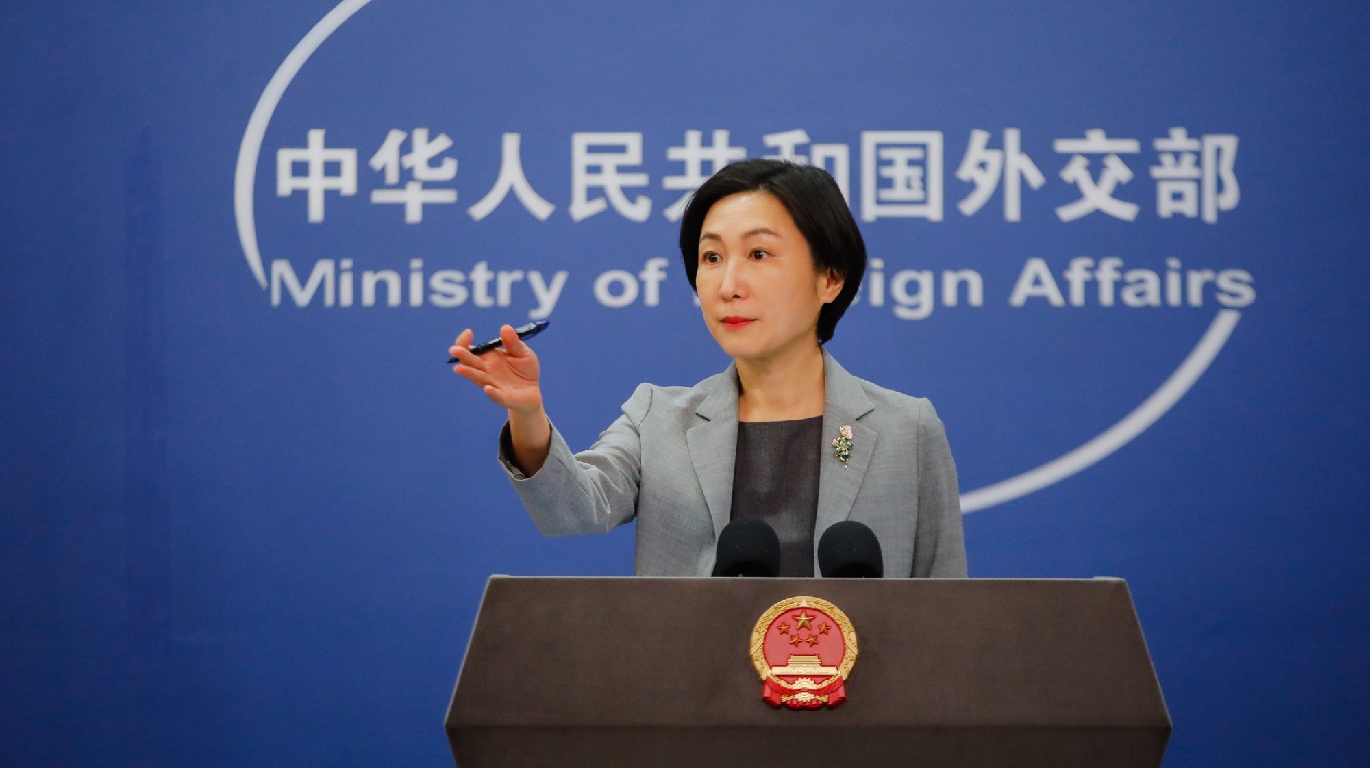 epa10561229 China&#039;s Foreign Ministry spokesperson Mao Ning gestures during a press conference at the Ministry of Foreign Affairs in Beijing, China, 06 April 2023. China has launched military drills in response to the meeting between Taiwan&#039;s president Tsai Ing-wen and US House Speaker Kevin McCarthy on 05 April. Foreign Ministry spokesperson Mao Ning reiterated China’s furious objections to any form of meetings between Tsai Ing-wen and U.S. officials on regular press conference of the Ministry of Foreign Affairs(MOFA) on 06 April, 2023.  EPA/WU HAO