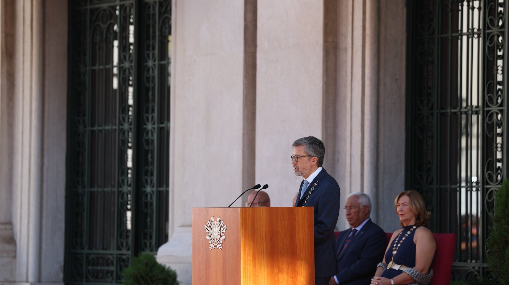 U presidente da Câmara Municipal de Lisboa Carlos Moedas discursa durante a cerimónia comemorativa do 113º  aniversário da Implantação da República Portuguesa, na Câmara Municipal de Lisboa, 5 de outubro de 2923. TIAGO PETINGA/LUSA