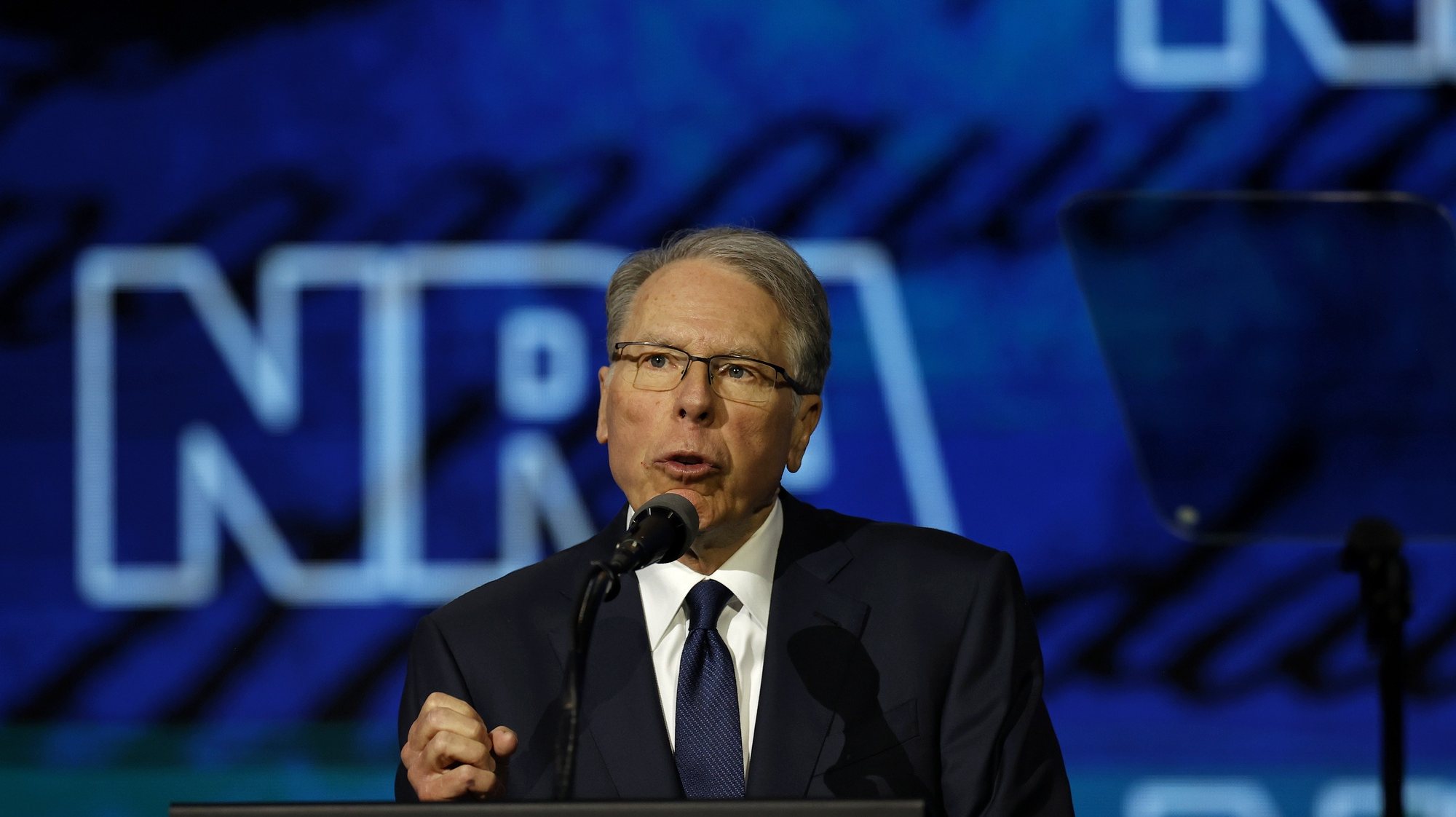 epa09981185 Wayne LaPierre, chief executive of the National Rifle Association (NRA) speaks, during the National Rifle Association’s convention at the George R Brown Convention Center, in Houston, Texas, USA, 27 May 2022. Protests are expected outside the convention which is being held only a few hours away from Uvalde, Texas, where 19 students and two teachers were killed by an 18-year-old gunman who entered their elementary school.  EPA/AARON M. SPRECHER