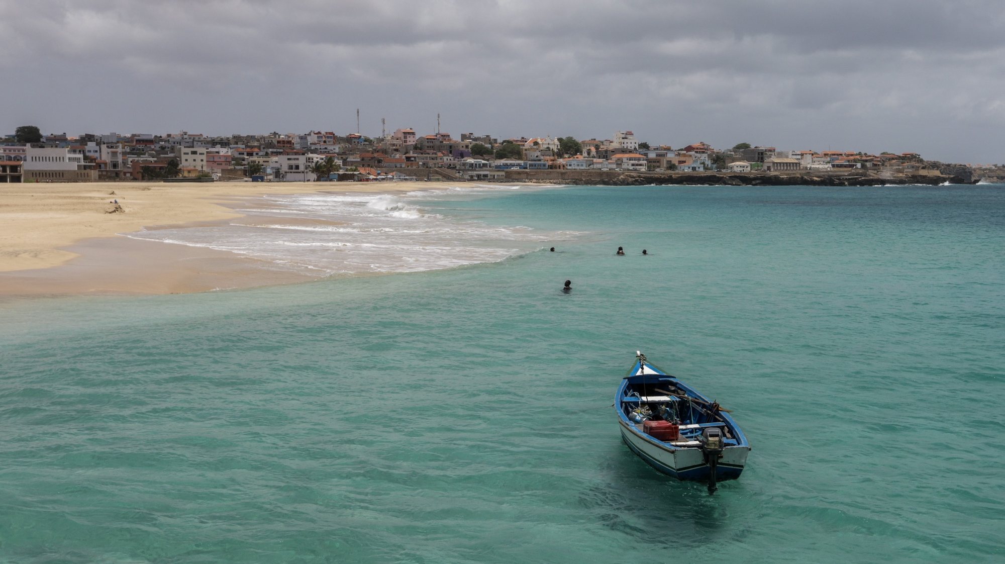A ilha do Maio, Cabo Verde, tem extensas praias de areia branca, faz parte da Rede Mundial de Reservas da Biosfera e é a ilha mais próxima da capital, Praia, na ilha de Santiago – a menos de duas horas num barco público, Porto Inglês, Ilha do Maio, Cabo Verde, 25 de agosto de 2023.  (ACOMPANHA TEXTO DE 09-09-2023) ELTON MONTEIRO/LUSA