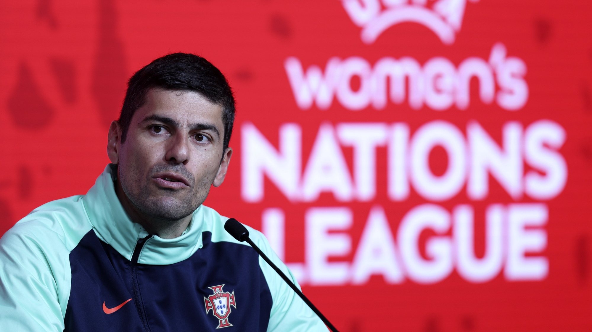 epa11010517 Head coach of the Portugal women&#039;s national soccer team, Francisco Neto, attends a press conference in Oeiras, near Lisbon, Portugal, 04 December 2023. Portugal faces France on 05 December in a UEFA Women&#039;s Nations League qualifiers soccer match.  EPA/ANTONIO COTRIM