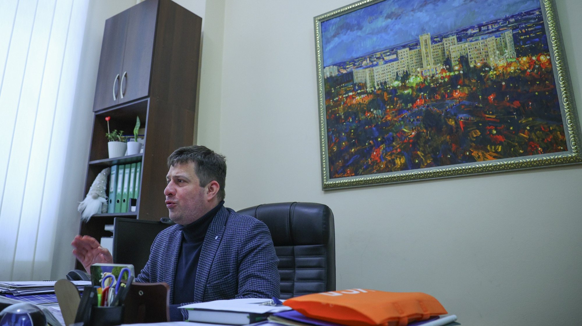 O vice-Reitor da Universidade de  Karkiv, Anatoily Babicheve, durante uma entrevista à Agência Lusa, em Kharkiv, Ucrânia, 09 de fevereiro de 2024.  (ACOMPANHA TEXTO LUSA DO DIA  22 DE FEVEREIRO de 2024). ANTONIO COTRIM/LUSA