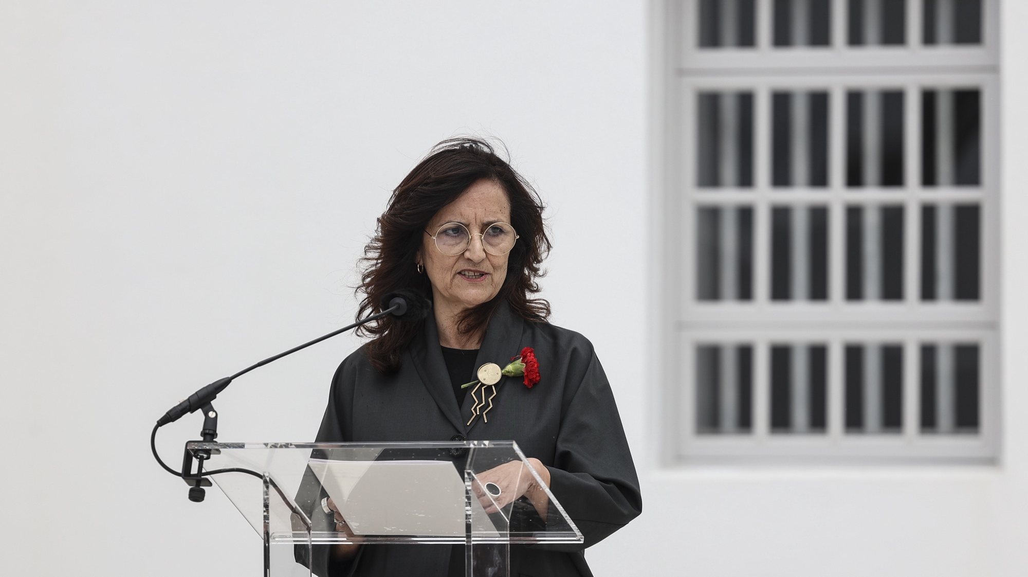 A ministra da Cultura Dalila Rodrigues discursa na inauguração do Museu da Resistência no Forte de Peniche, Peniche, 27 de abril de 2024. MIGUEL A. LOPES/LUSA