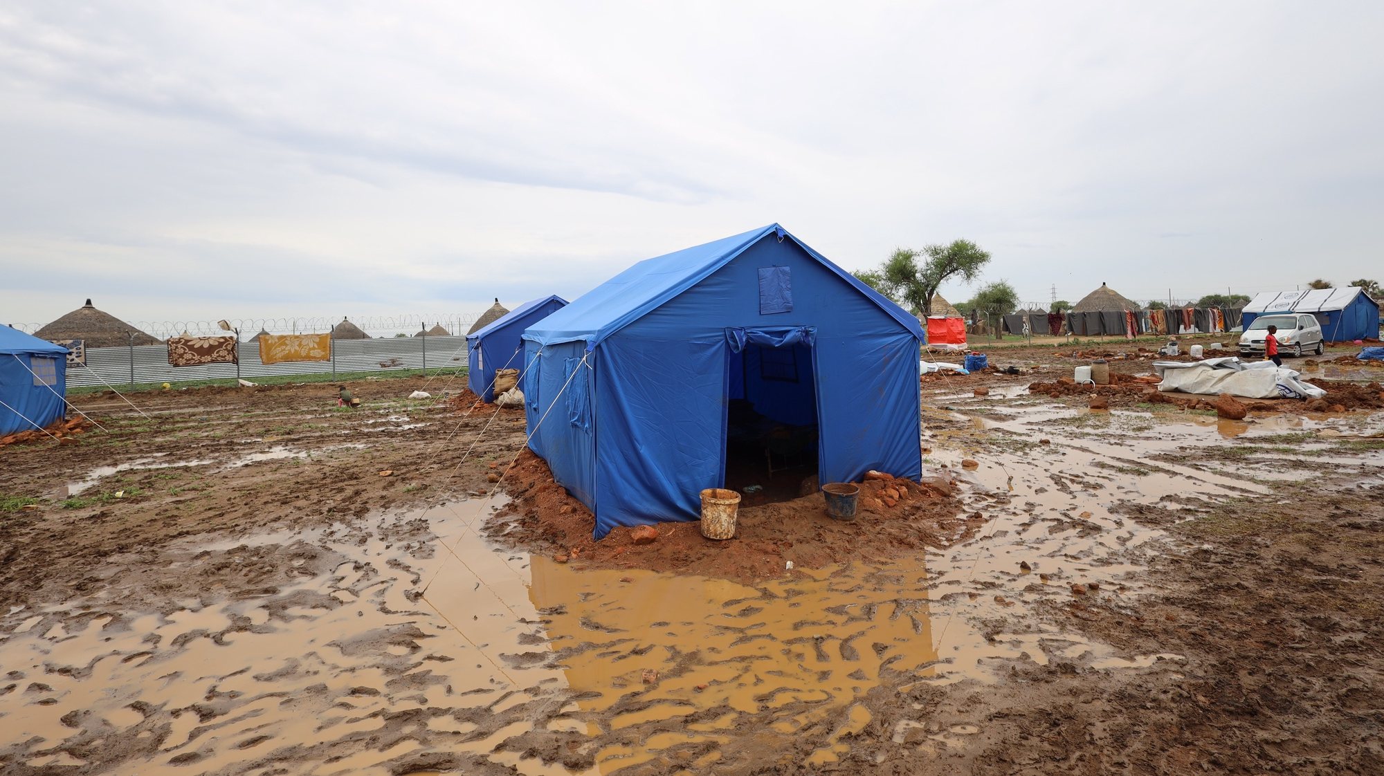 epa11494680 Tents at a camp for people displaced due to fighting in Sinja town of Sennar State, established at Al-Huri, Gedaref city, eastern Sudan, 24 July 2024. According to UN Office for the Coordination of Humanitarian Affairs (OCHA), over 136,000 people fled Sennar since 24 June 2024 due to conflict between the Sudanese Armed Forces (SAF) and the Rapid Support Forces (RSF). US Secretary of State Antony Blinken said in a statement on 23 July 2024 that the US has invited the two fighting sides in Sudan to participate in ceasefire talks co-hosted by Switzerland and Saudi Arabia on 14 August &#039;to reach a nationwide cessation of violence, enabling humanitarian access to all those in need&#039;. The leader of Sudanese RSF Mohamed Hamdan Daglo on 24 July announced on his X (formerly Twitter) account the participation in the US-mediated ceasefire talks in Switzerland, expressing support for reaching &#039;a peaceful, negotiated political solution that restores the country to civilian rule and the path of democratic transition&#039;. According to the International Organization for Migration (IOM) figures, 10,594,576 individuals are internally displaced in Sudan, including 7,794,480 individuals displaced since the outbreak of armed conflict between the SAF and RSF on 15 April 2023.  EPA/STR