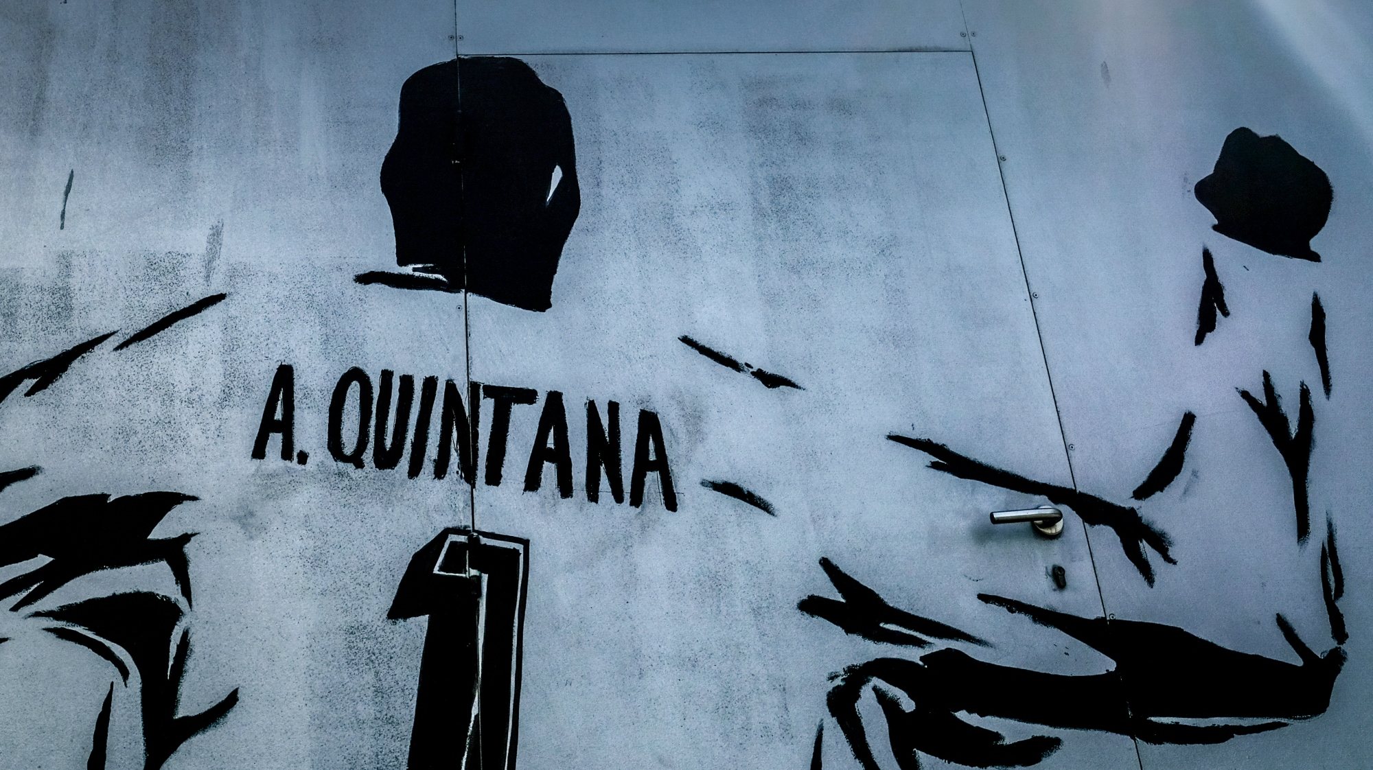 Alfredo Quintana ficou imortalizado num mural pintado perto da porta 1 de acesso ao Dragão Arena