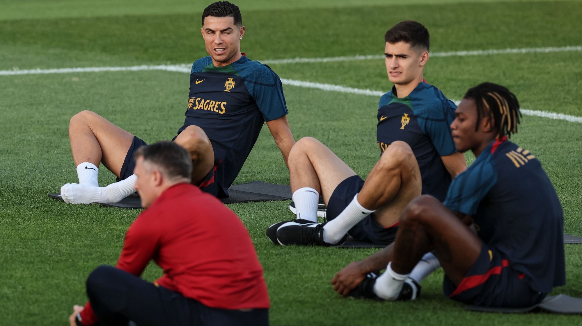 Portugal soccer team players Cristiano Ronaldo (2L) and Antonio Silva (2R) during a training session at Soccer City, Oeiras, Portugal, 9th October 2023. Portugal will face Slovakia and Bosnia-Herzegovina in qualfying matches for the Euro 2024 soccer championship. MANUEL DE ALMEIDA/LUSA