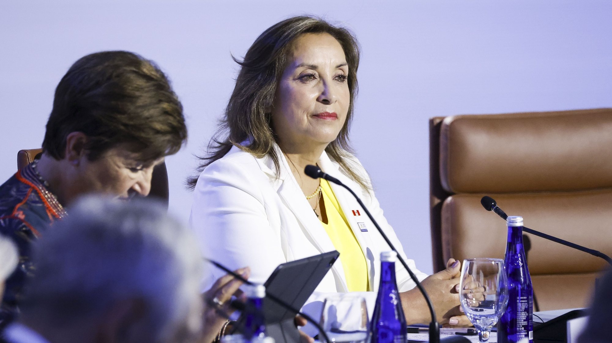 epa10981574 President of Peru Dina Boluarte (R), during the APEC Economic Leaders’ Retreat at the annual Asia-Pacific Economic Cooperation conference at the Moscone West Convention Center in San Francisco, California, USA, 17 November 2023.  EPA/JOHN G. MABANGLO