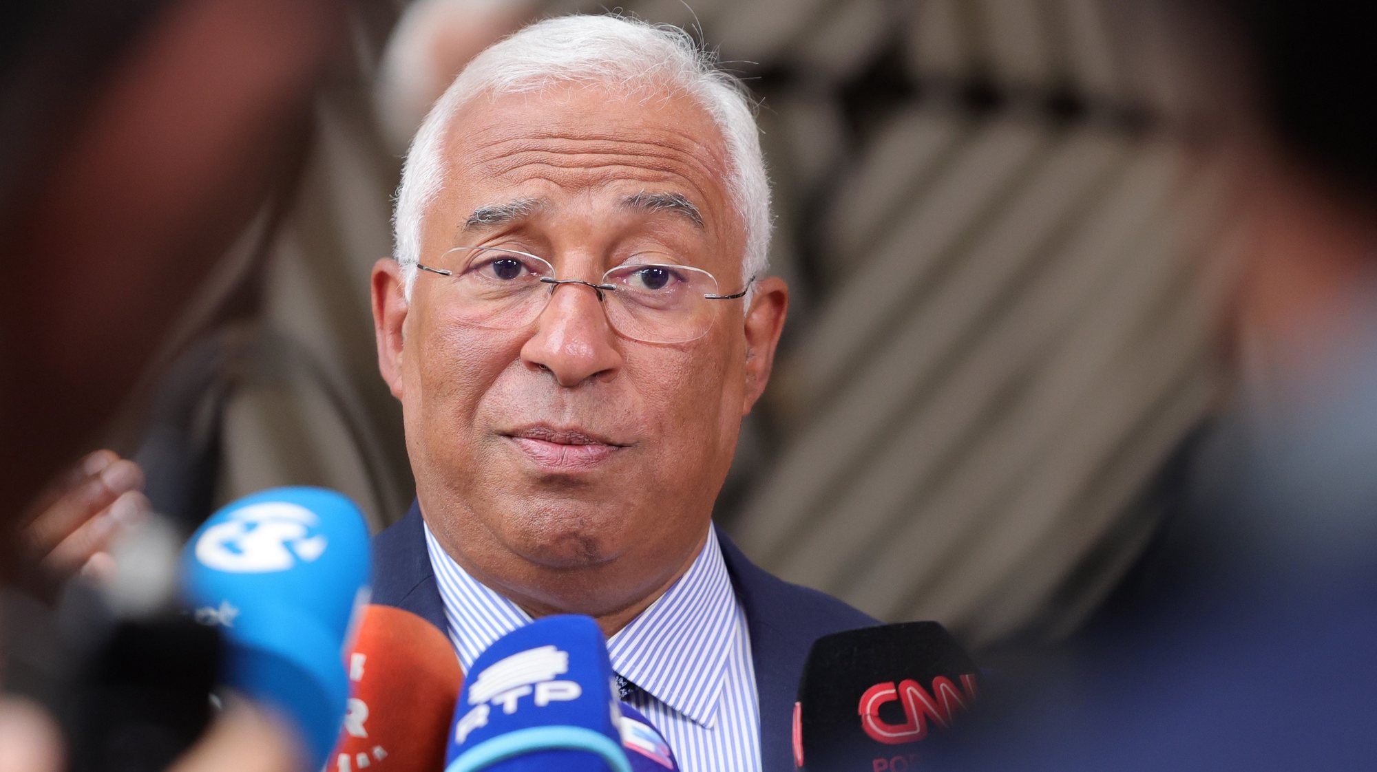 epa10717123 Portugal&#039;s Prime Minister Antonio Costa speaks to the media as he arrives for a European Council in Brussels, Belgium, 29 June 2023. EU leaders are gathering in Brussels for a two-day summit to discuss the latest developments in relation to Russia&#039;s invasion of Ukraine and continued EU support for Ukraine as well as the block&#039;s economy, security, migration and external relations, among other topics.  EPA/OLIVIER MATTHYS