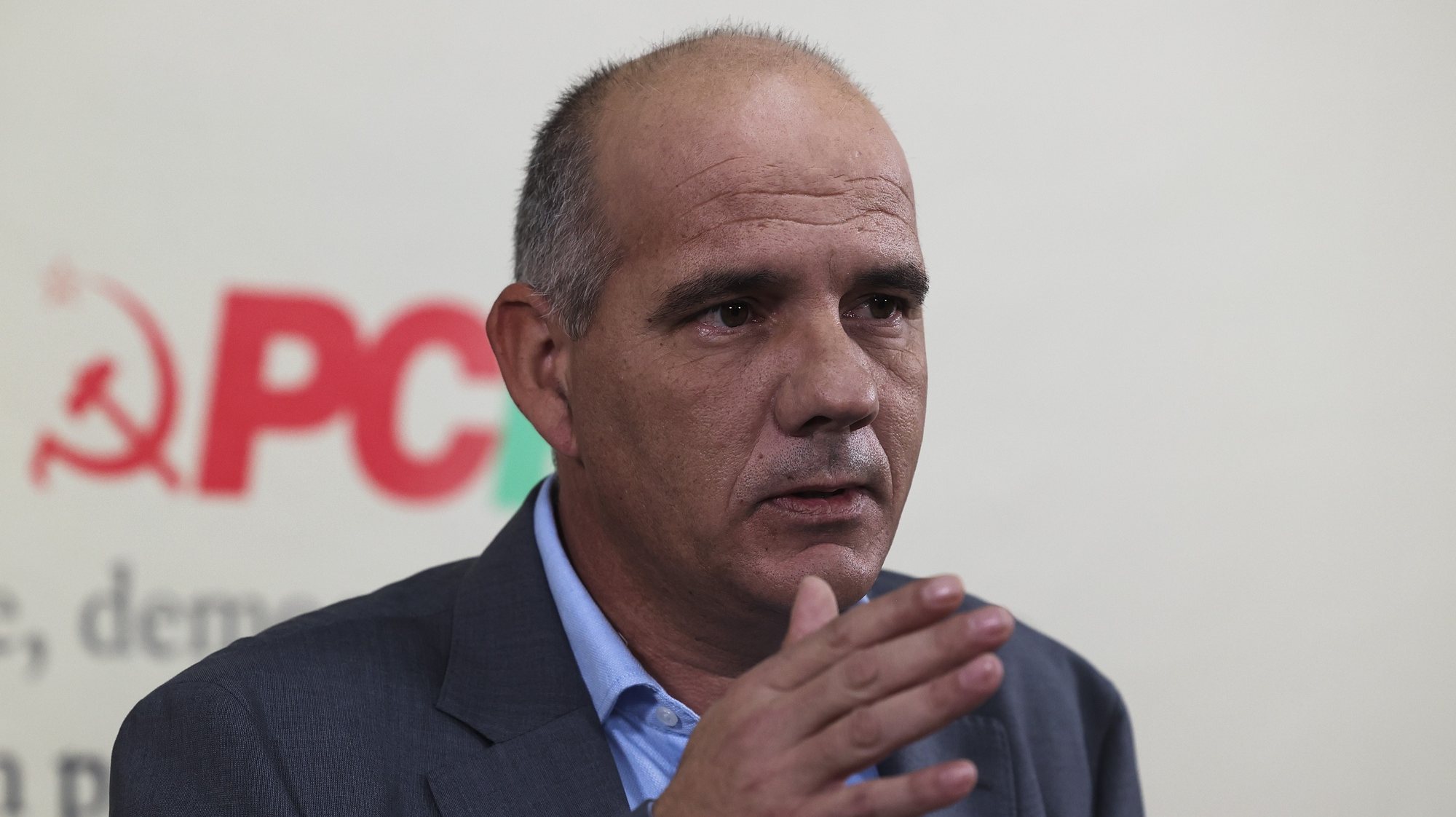 Paulo Raimundo foi questionado sobre a mensagem de Natal de António Costa, divulgada no domingo