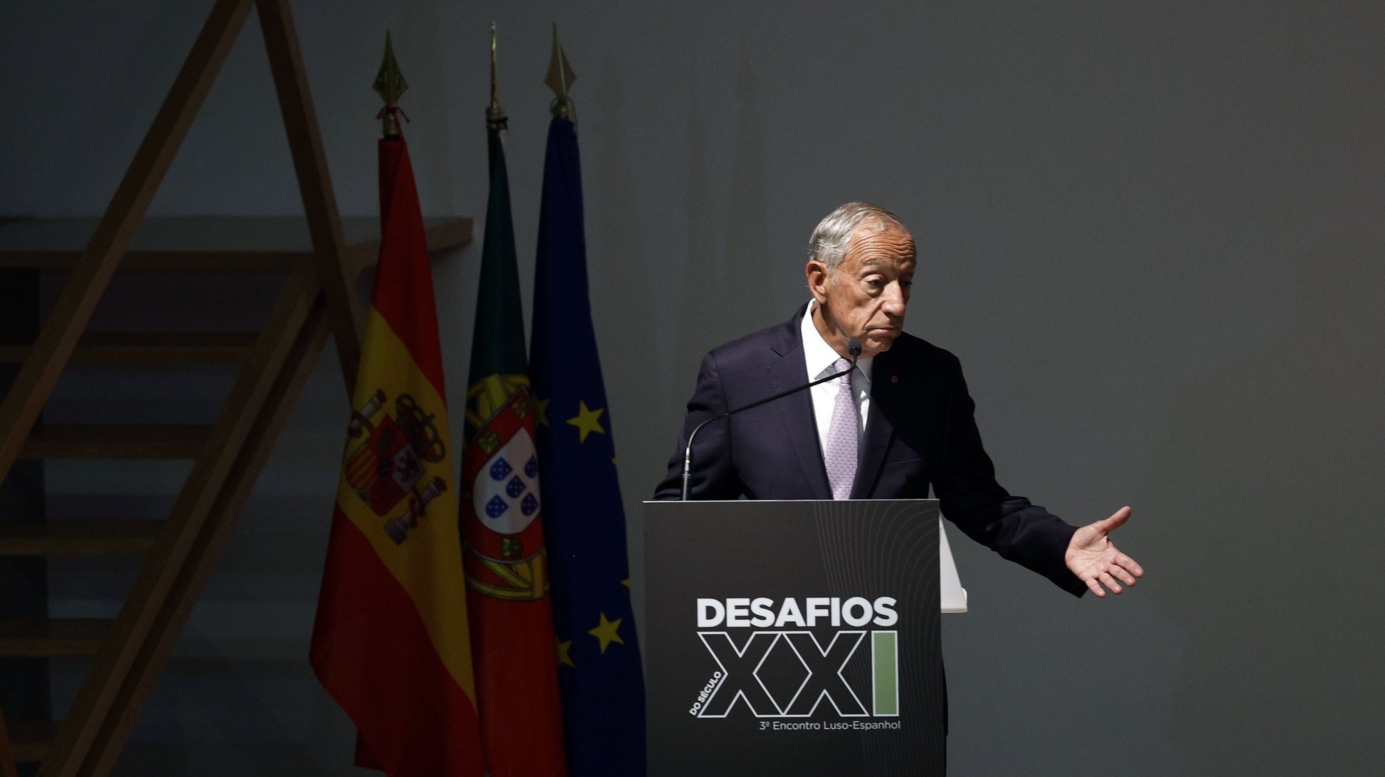Portuguese President of the Republic, Marcelo Rebelo de Sousa, attends the 3rd Luso-Spanish Meeting, organized by the Foundation D. Luís I and Foundation Duques de Soria, dedicated to the &#039;Challenges of the 21st Century, in Cascais, Portugal, 30 September 2023. ANTÓNIO PEDRO SANTOS/LUSA/POOL