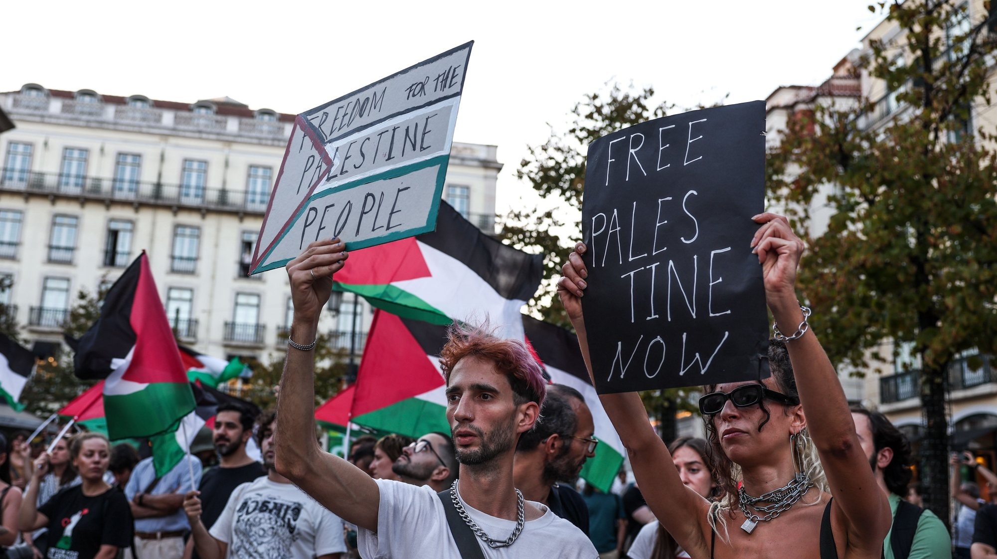 People participate in a demonstration organized by the Association for the Liberation of Palestine, Lisbon, Portugal, 9th October 2023.  TIAGO PETINGA/LUSA