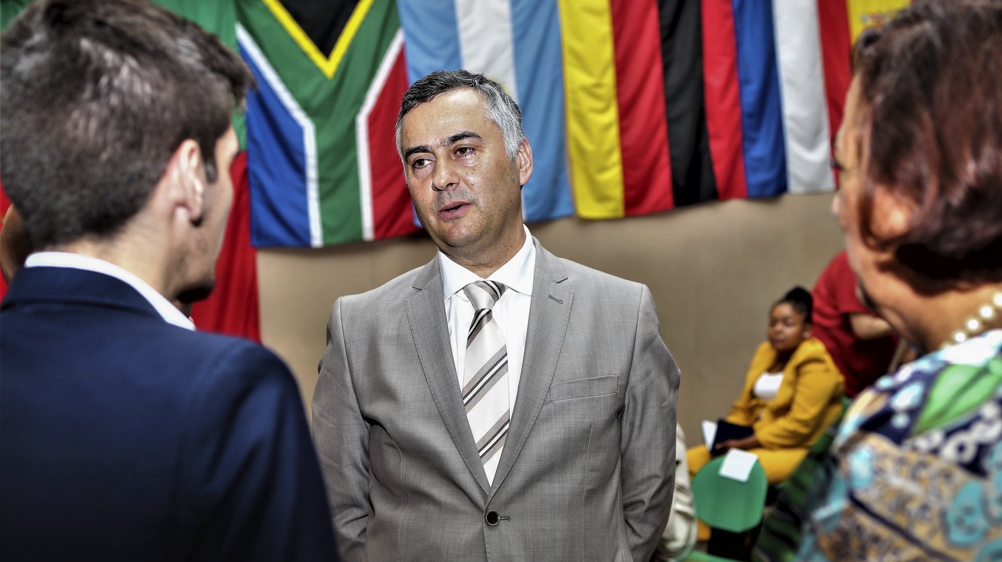 O ministro da Educação, Ciência e Inovação, Fernando Alexandre, durante o encerramento do do III Encontro das Escolas Portuguesas no Estrangeiro, que decorreu em Maputo, Moçambique, 08 de maio de 2024. LUÍSA NHANTUMBO/LUSA
