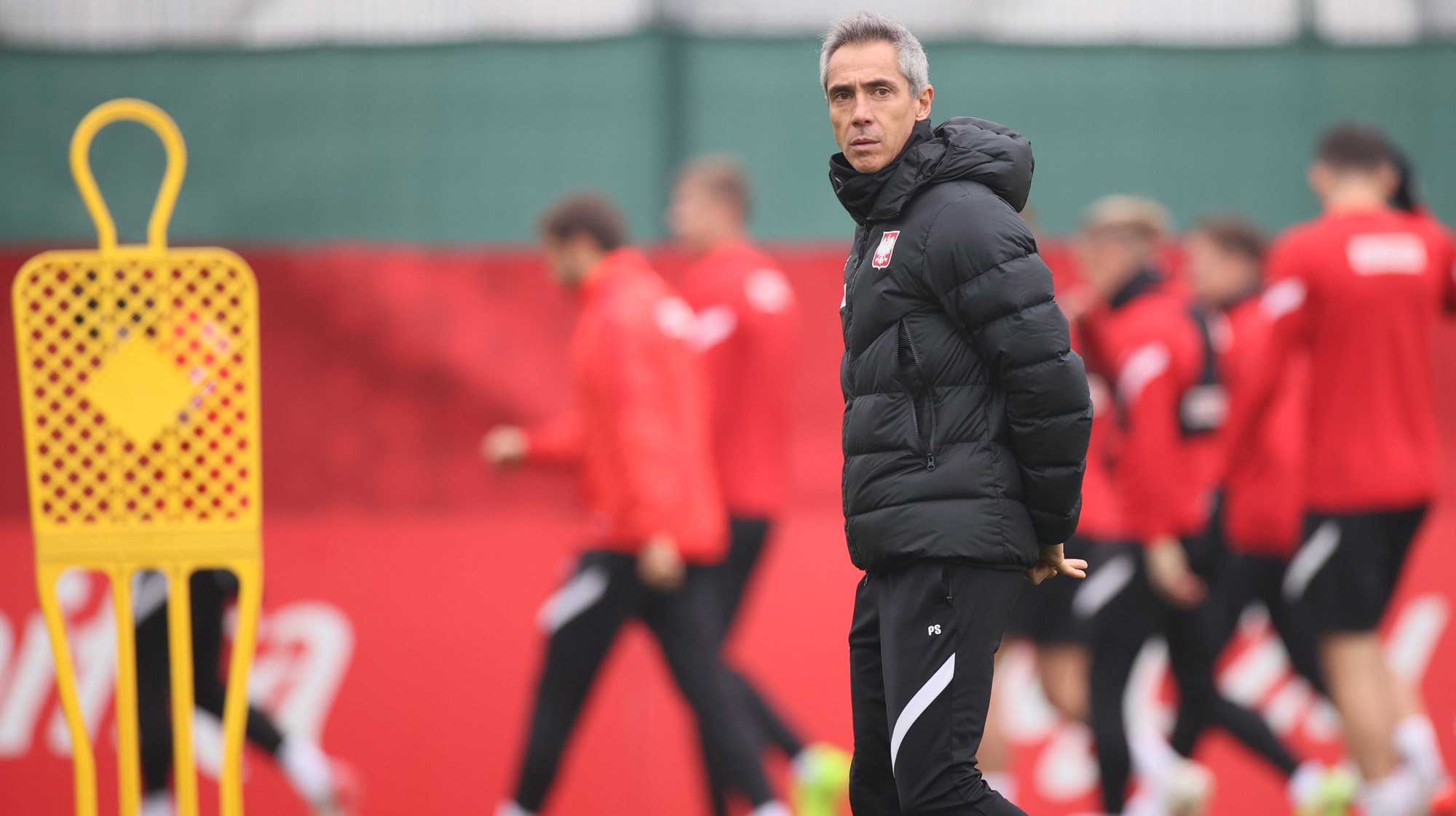 epa09581373 Polish national soccer team head coach Paulo Sousa leads his team&#039;s training session in Warsaw, Poland, 14 November 2021. Poland will face Hungary in the World Cup 2022 qualifying soccer match on 15 November in Warsaw.  EPA/Leszek Szymanski POLAND OUT