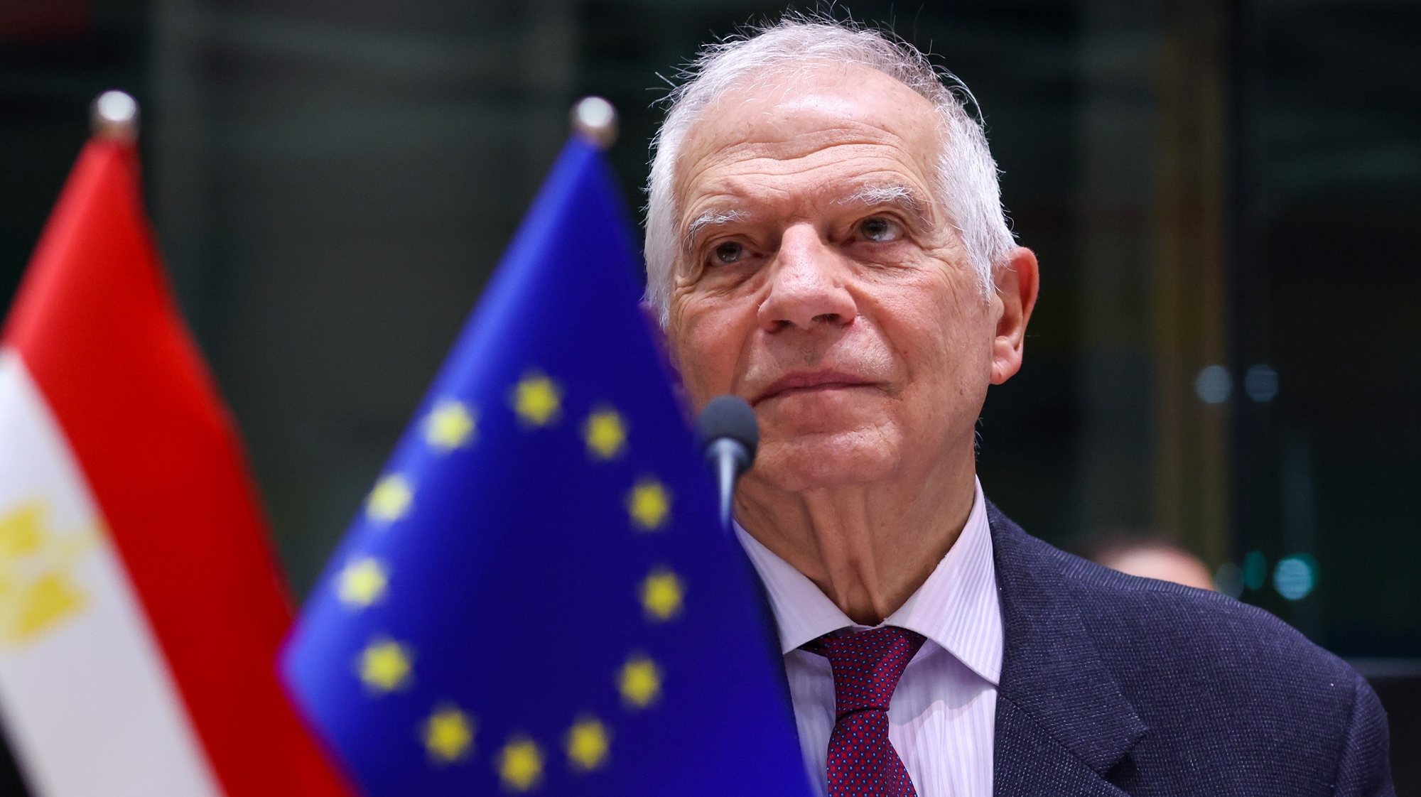 Na conversa, Josep Borrell observou que os compromissos de financiamento em curso da União Europeia