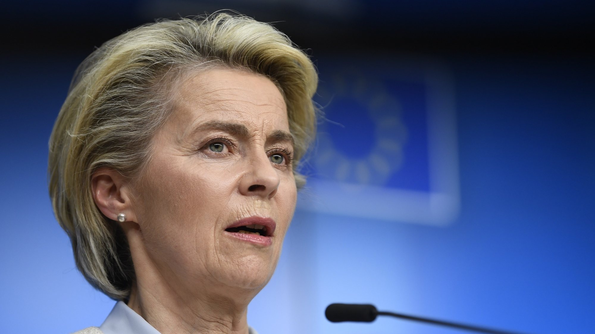 epa09225954 President of the European Commission Ursula von der Leyen speaks during a press conference at the EU summit at the European Council building in Brussels, Belgium, 24 May 2021. European Union leaders will take part in a two day in-person meeting to discuss the coronavirus pandemic, climate change and Russia.  EPA/JOHN THYS / POOL