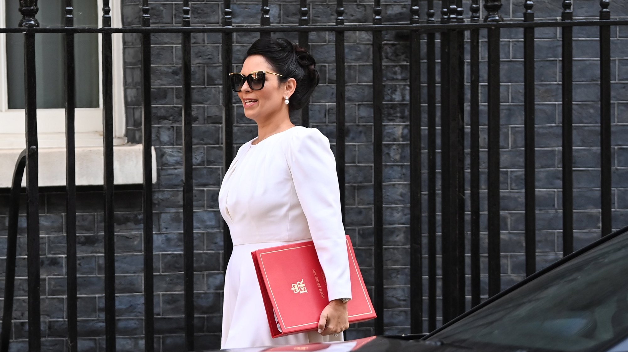 epa10079335 Britain&#039;s Home Secretary Priti Patel arrives at a cabinet meeting at Downing Street in London, Britain, 19 July 2022. Britain&#039;s Prime Minister Boris Johnson announced his resignation on 07 July 2022 and will remain as Prime Minister until a leader is elected.  EPA/NEIL HALL