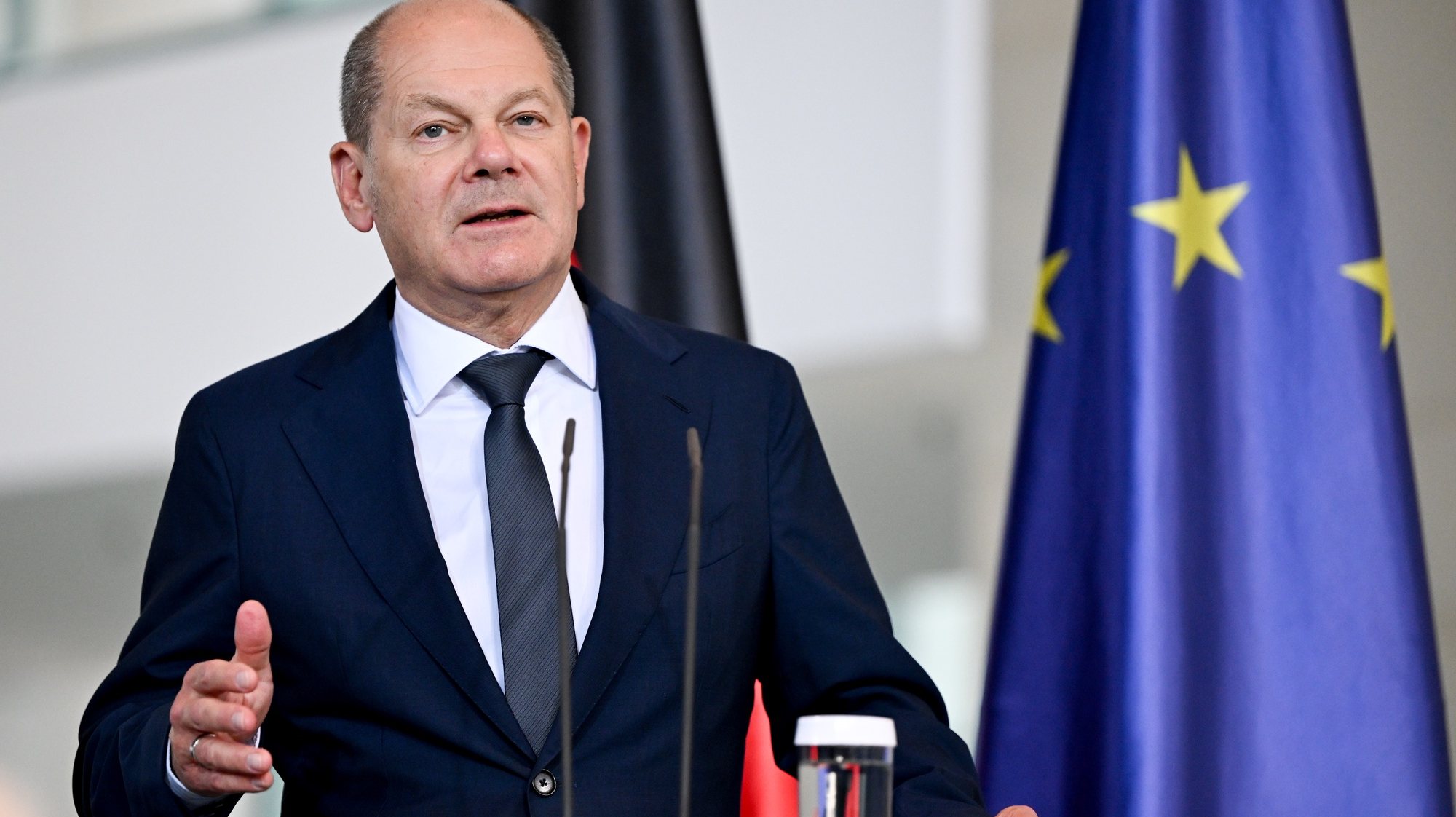 epa10726204 German Chancellor Olaf Scholz speaks during a press conference with Romanian Prime Minister Marcel Ciolacu (unseen) at the Chancellery in Berlin, Germany, 04 July 2023.  EPA/Filip Singer