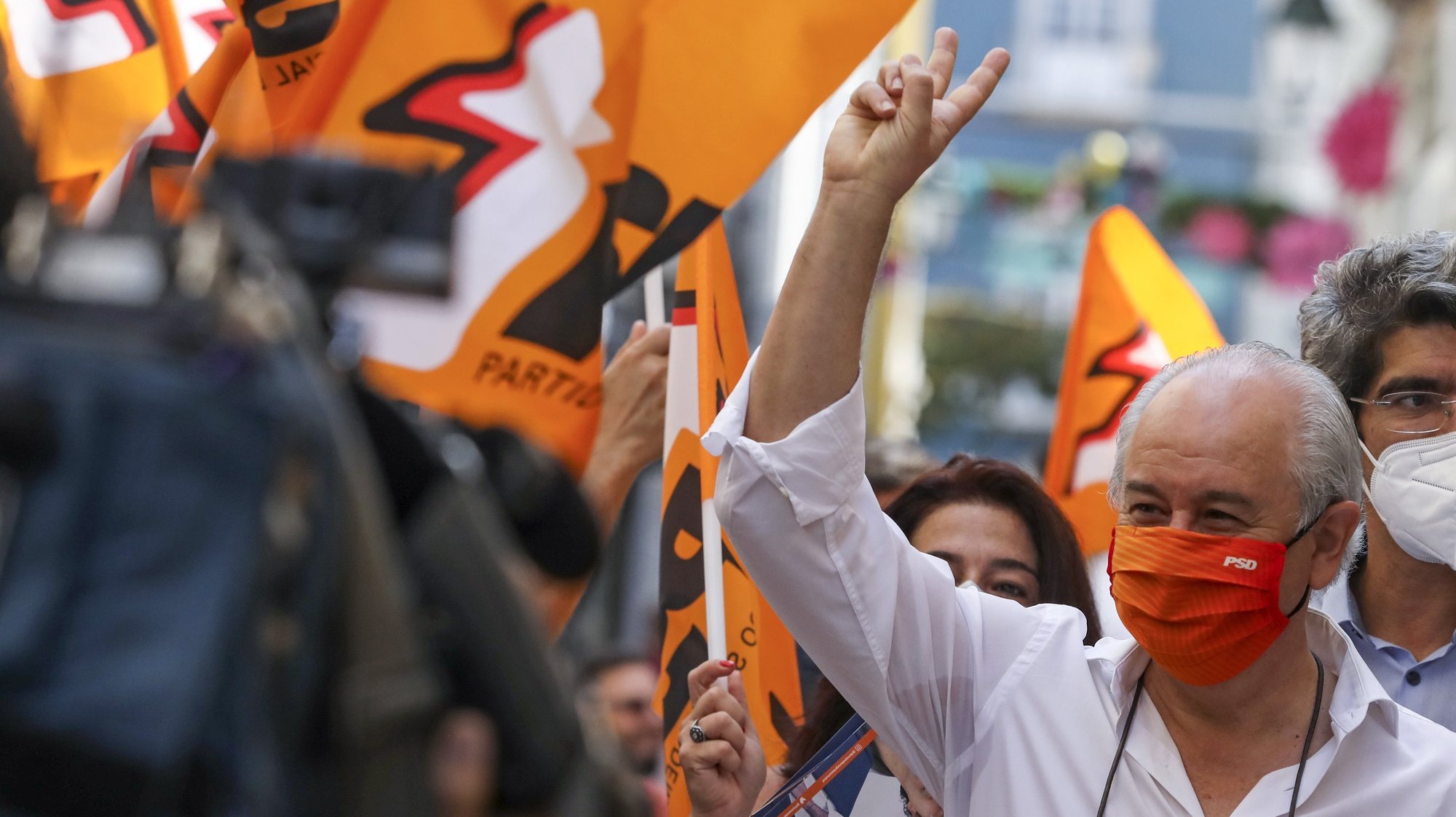 O presidente do Partido Social Democrata (PSD), Rui Rio, durante uma ação de campanha em Setúbal, 17 de setembro de 2021. No próximo dia 26 de setembro mais de 9,3 milhões eleitores podem votar nas eleições Autárquicas, para eleger os seus representantes locais. JOSÉ COELHO/LUSA