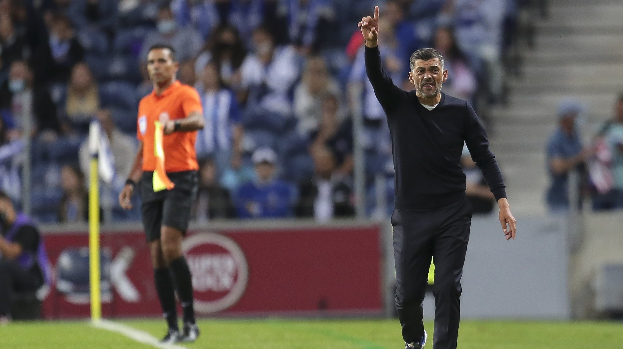 FC Porto head coach Sergio Conceicao reacts during their Portuguese First League soccer match against Moreirense held at Dragao Stadium in Porto, Portugal, 19th September 2021. MANUEL FERNANDO ARAUJO/LUSA