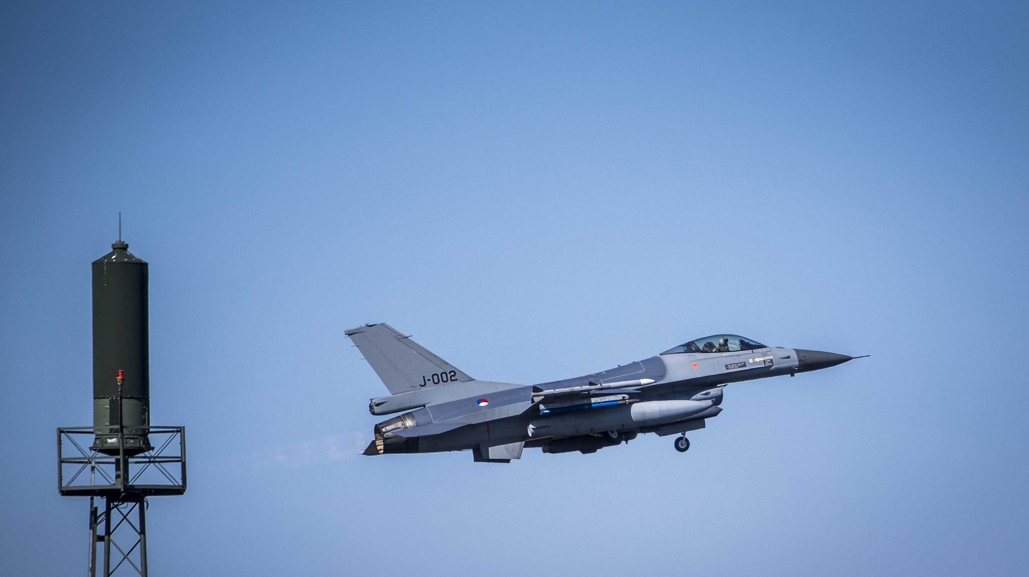 epa07478550 F-16 jet fighter aircraft of the Dutch Royal Air Force takes off during the international exercise &#039;Frisian Flag 2019&#039; at Leeuwarden Airbase, The Netherlands, 01 April 2019. Military aircraft from Germany, France, Poland, Switzerland and the USA will take part in the international exercise which will run till 12 April 2019.  EPA/SIESE VEENSTRA