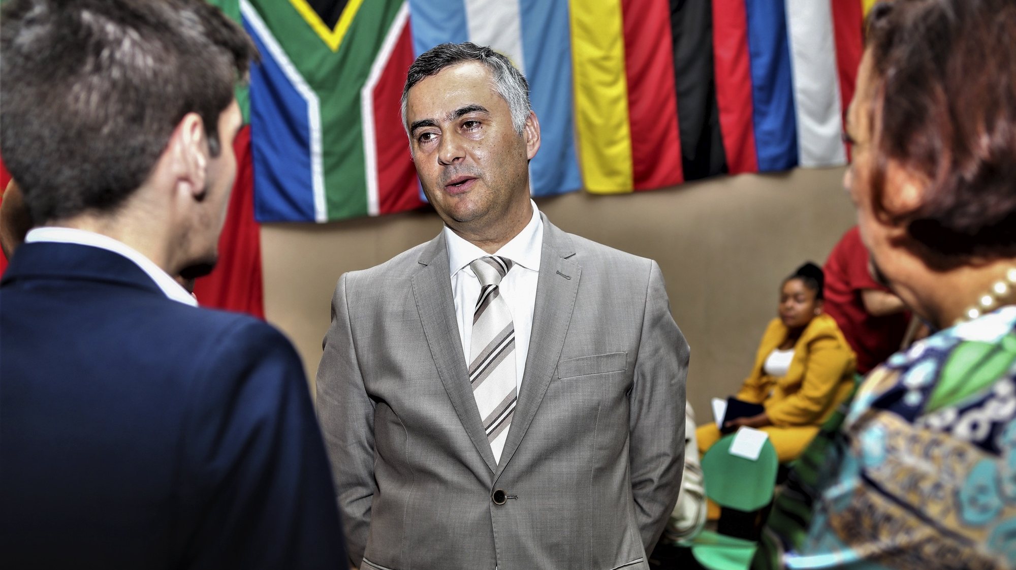 O ministro da Educação, Ciência e Inovação, Fernando Alexandre, durante o encerramento do do III Encontro das Escolas Portuguesas no Estrangeiro, que decorreu em Maputo, Moçambique, 08 de maio de 2024. LUÍSA NHANTUMBO/LUSA