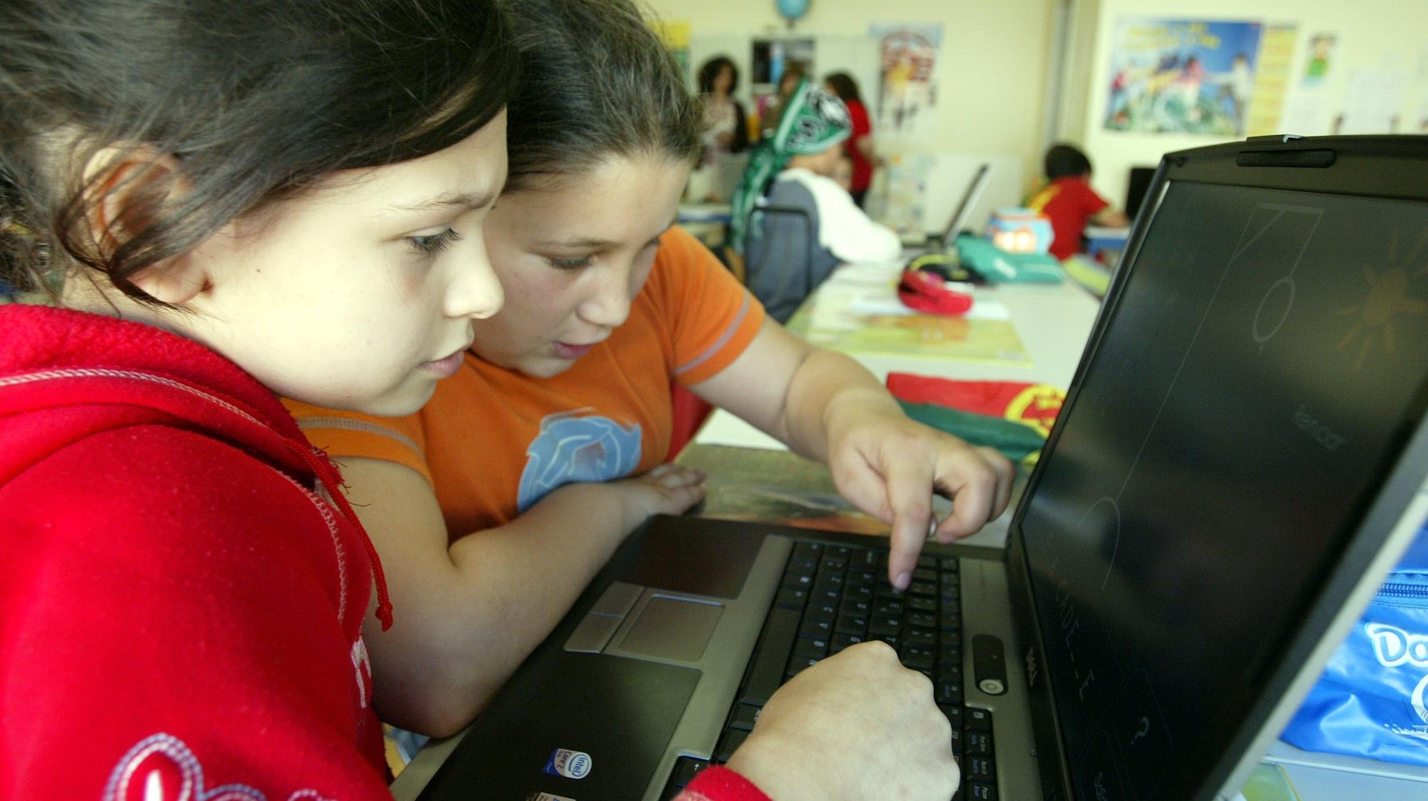 Aulas de informatica na Escola de Abrantes, Maio de 2007. (ACOMPANHA TEXTO DA LUSA). PAULO NOVAIS/LUSA