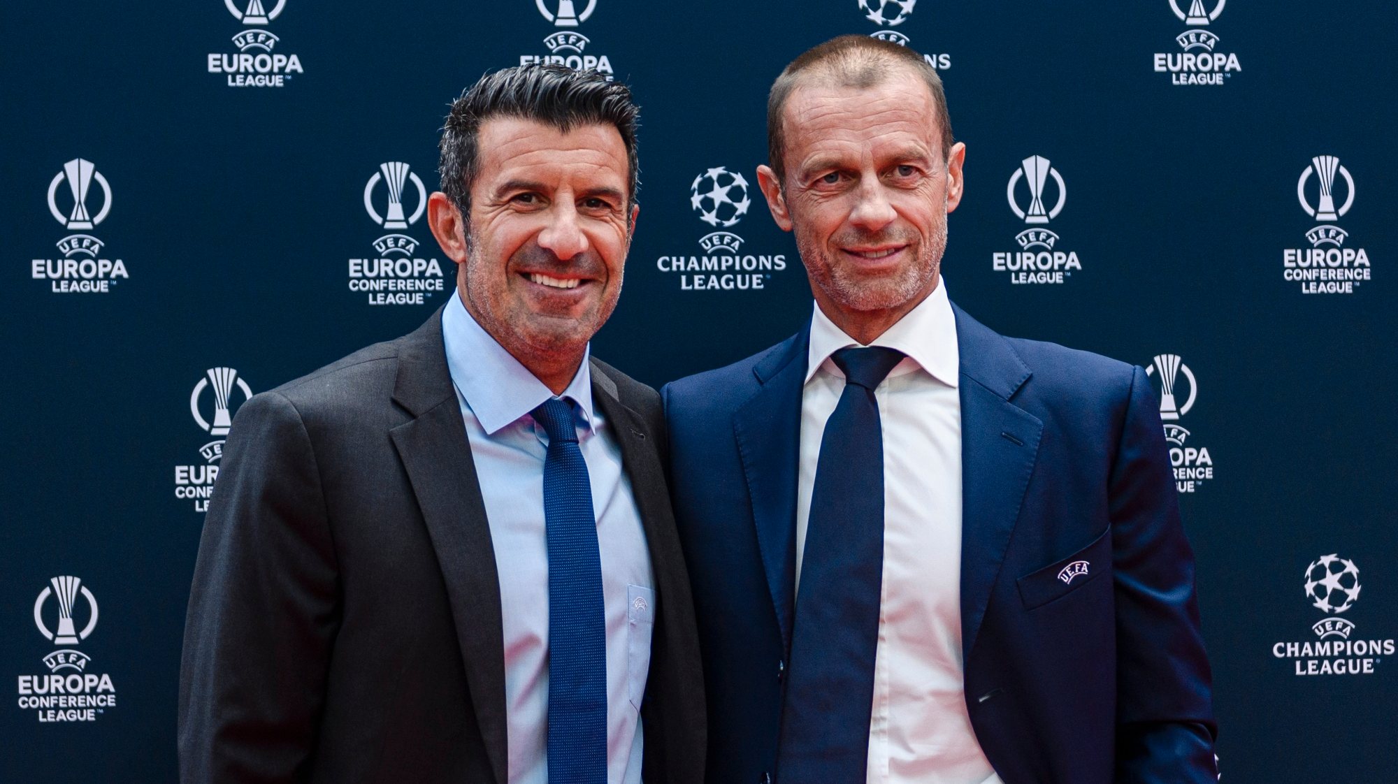 Luís Figo, atual conselheiro do futebol na UEFA liderada por Aleksander Ceferin, esteve presente esta quinta-feira no sorteio da fase de grupos da Liga dos Campeões, no Mónaco