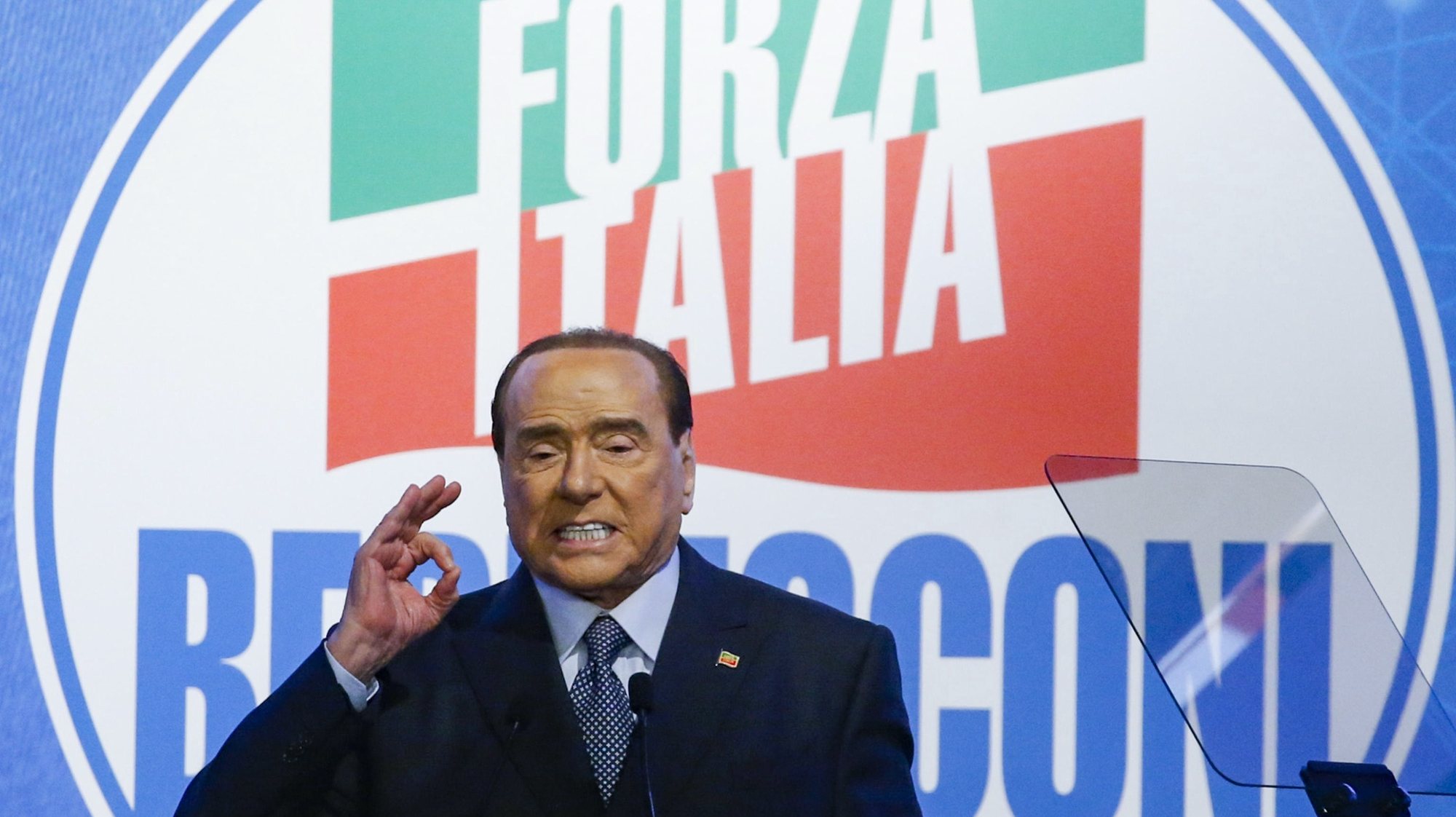 epa09880834 Former Italian Prime Minister and leader of the Forza Italia party Silvio Berlusconi speaks during a meeting with supporters at a rally in Rome, Italy, 09 April 2022.  EPA/FABIO FRUSTACI