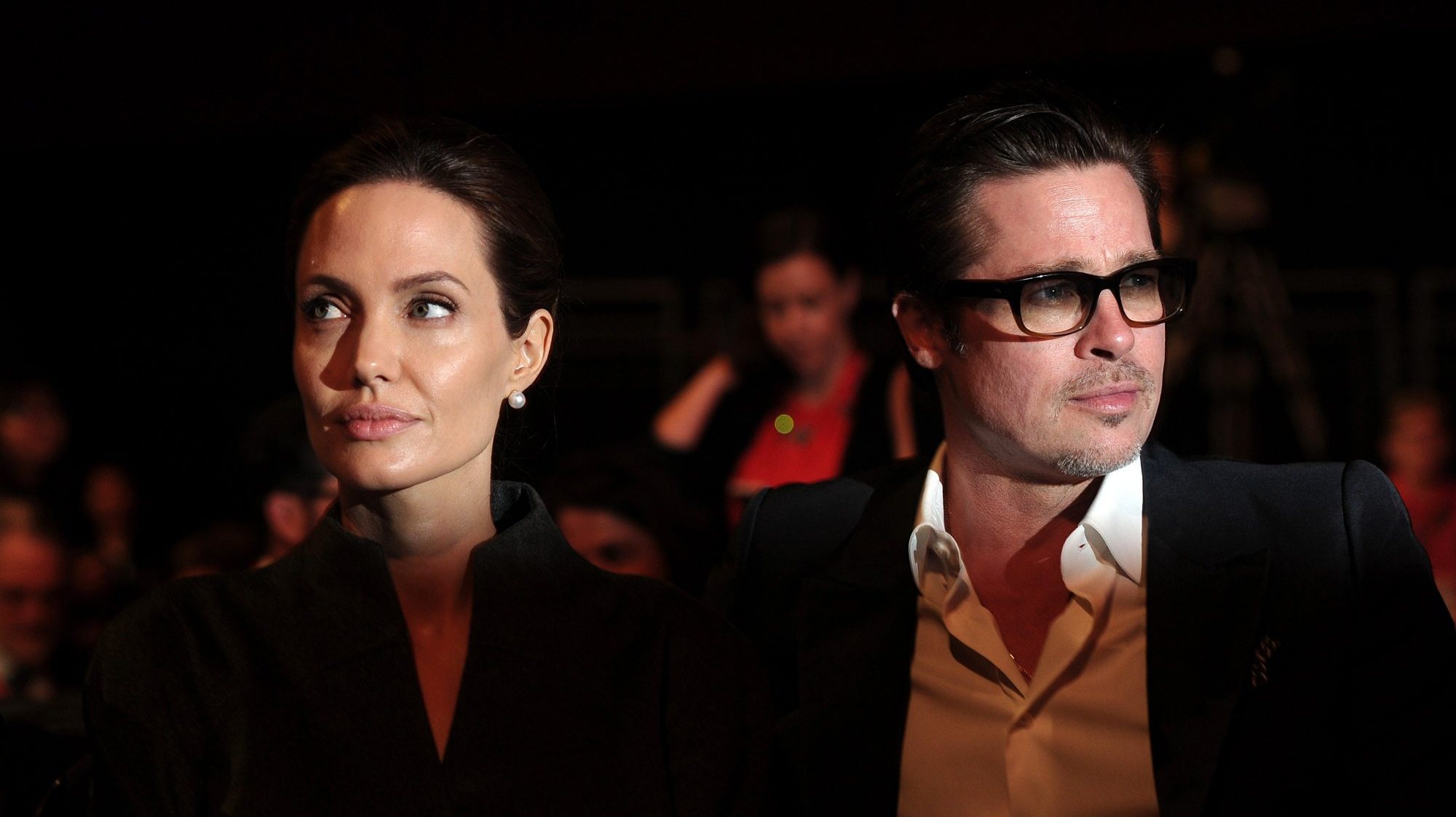Processos em tribunal, acusações de traição e violência doméstica têm marcado o divórcio de Jolie e Pitt, que se separaram em 2015