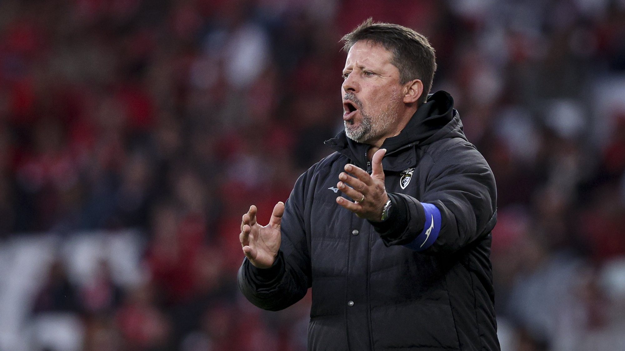 Portimonense head coach Paulo Sergio reacts during the First League Soccer match against Benfica held at Luz Stadium, in Lisbon, Portugal, 25 February 2024. FILIPE AMORIM/LUSA