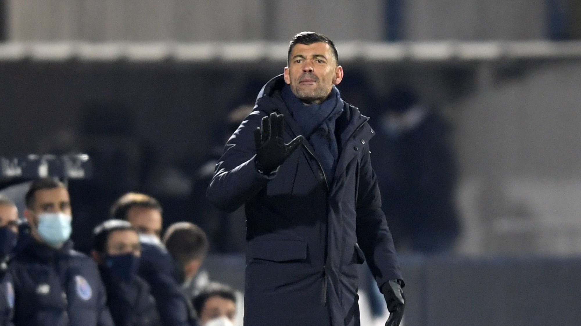 FC Porto head coach Sergio Conceicao gives instructions to his players during their Portuguese First League soccer match against Famalicao held at Municipal Stadium, in Famalicao, north of Portugal, 08 January 2021. FERNANDO VELUDO/LUSA