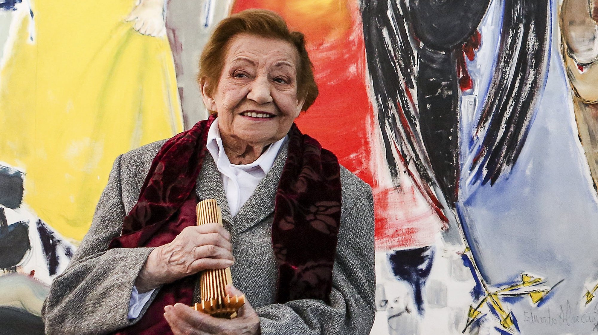 Foto de arquivo de 01 de abril de 2017 da atriz Adelaide João, de 99 anos,  que morreu hoje de madrugada na Casa do Artista em Lisboa onde residia, 03 de fevereiro de 2021. NUNO FOX/LUSA