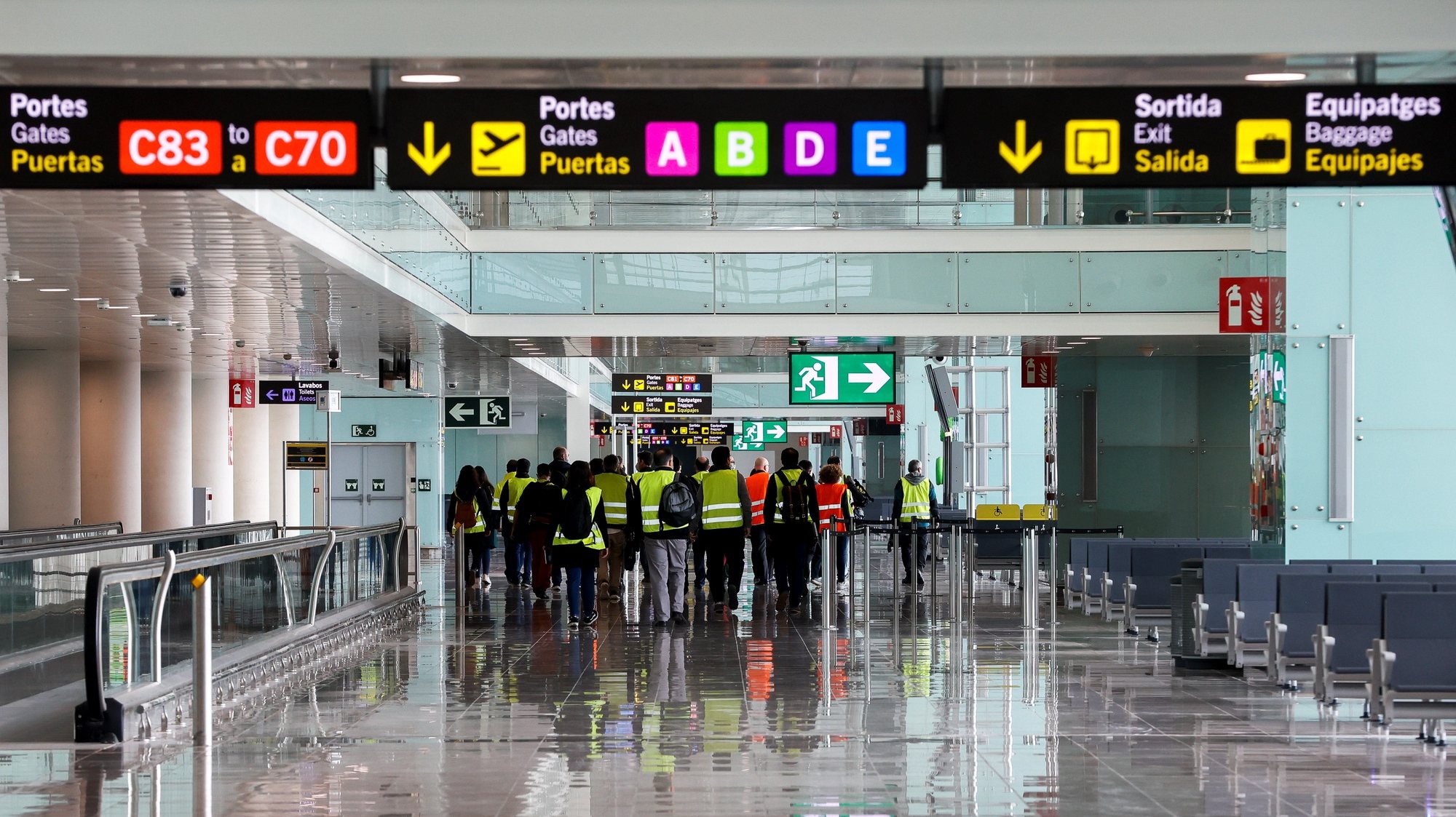 epa09165160 View of the access to the southern gates of Terminal 1 in El Prat airport in Barcelona, Spain, 28 April 2021. El Prat airport has presented renovation works that started back in 2018 and that have had a 48-million-euro budget.  EPA/QUIQUE GARCIA